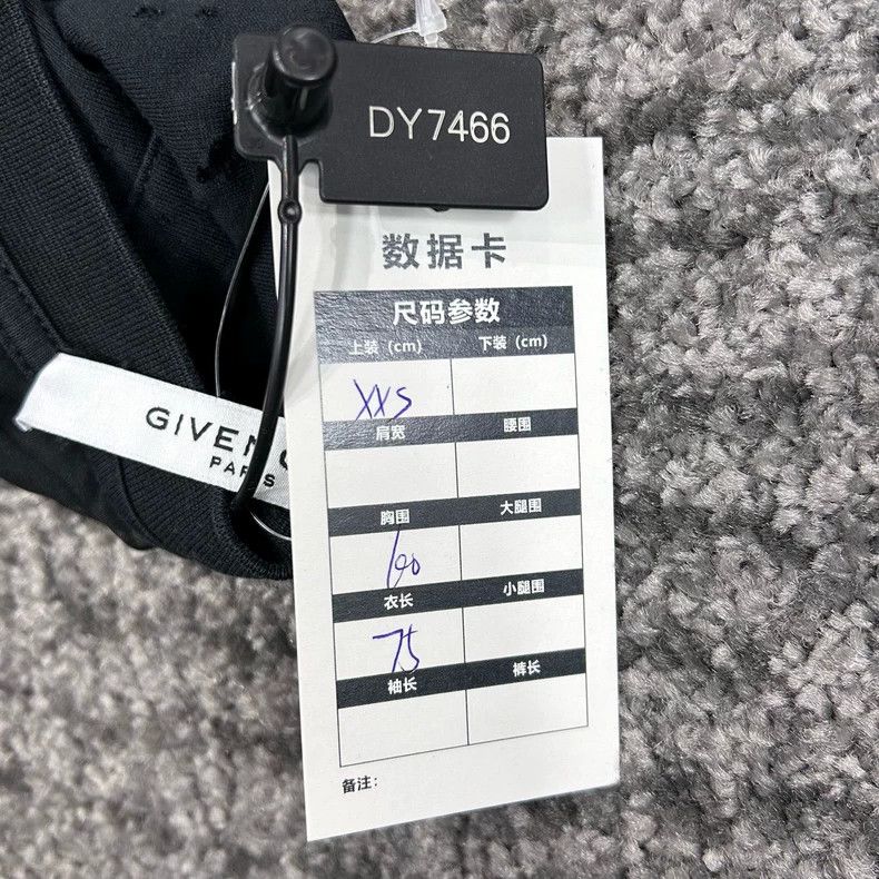 Givenchy Givenchy Ripped Short Sleeve Size US XXS / EU 40 - 6 Thumbnail
