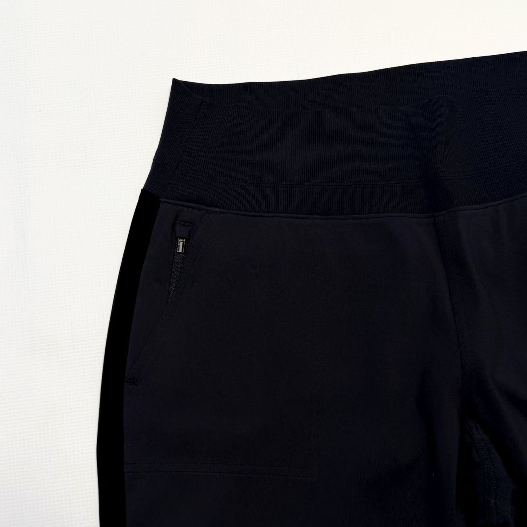 Athleta ATHLETA Women Jogger Black High Rise Rib Waist Pockets Zip Pocket Tapered 27in Inseam XS-XL Activewear Jogger Womens Size 40" / US 18 - 4 Thumbnail