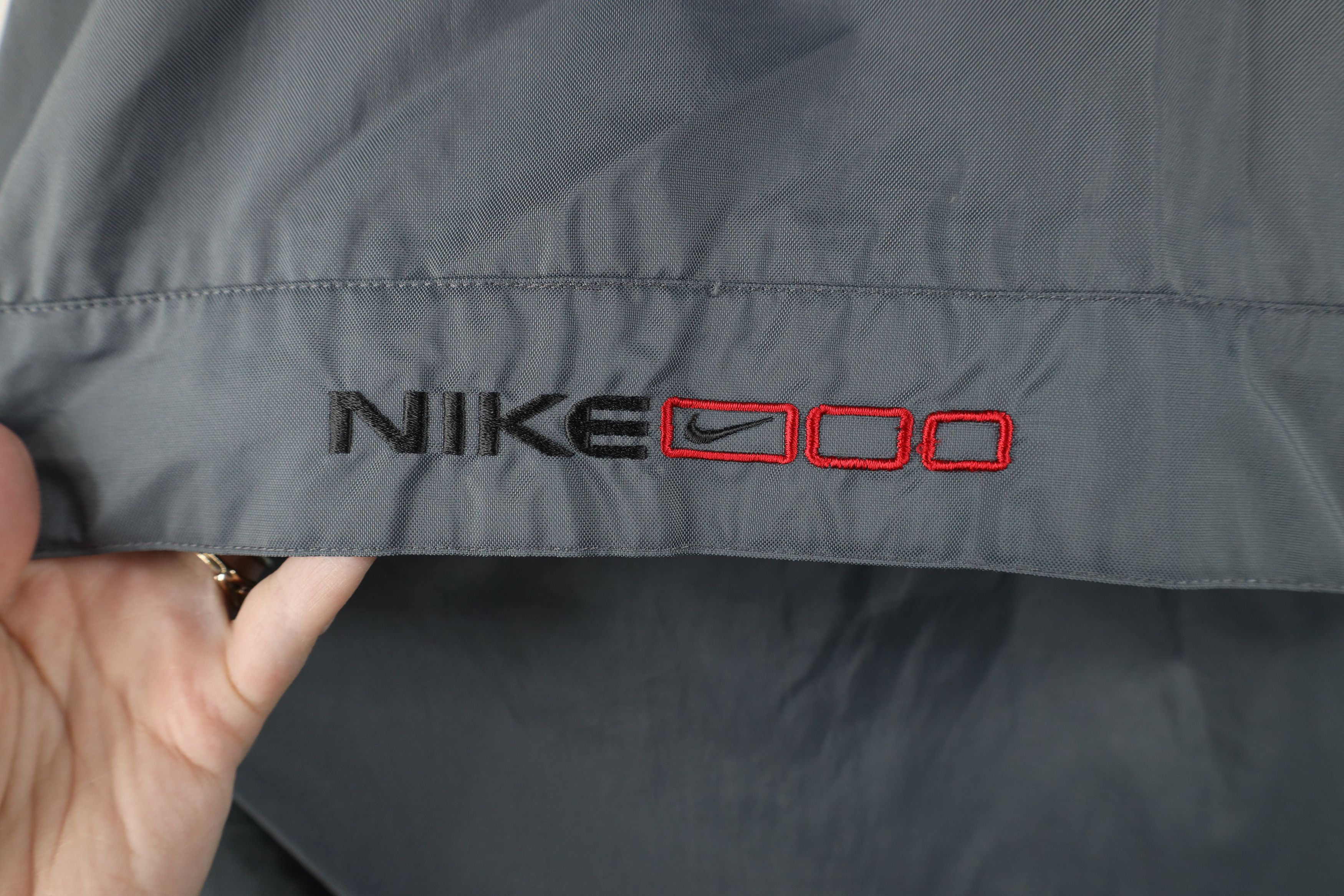 Nike Vintage 90s Y2K Nike Swoosh Reflective Anorak Jacket Gray Size US L / EU 52-54 / 3 - 14 Thumbnail