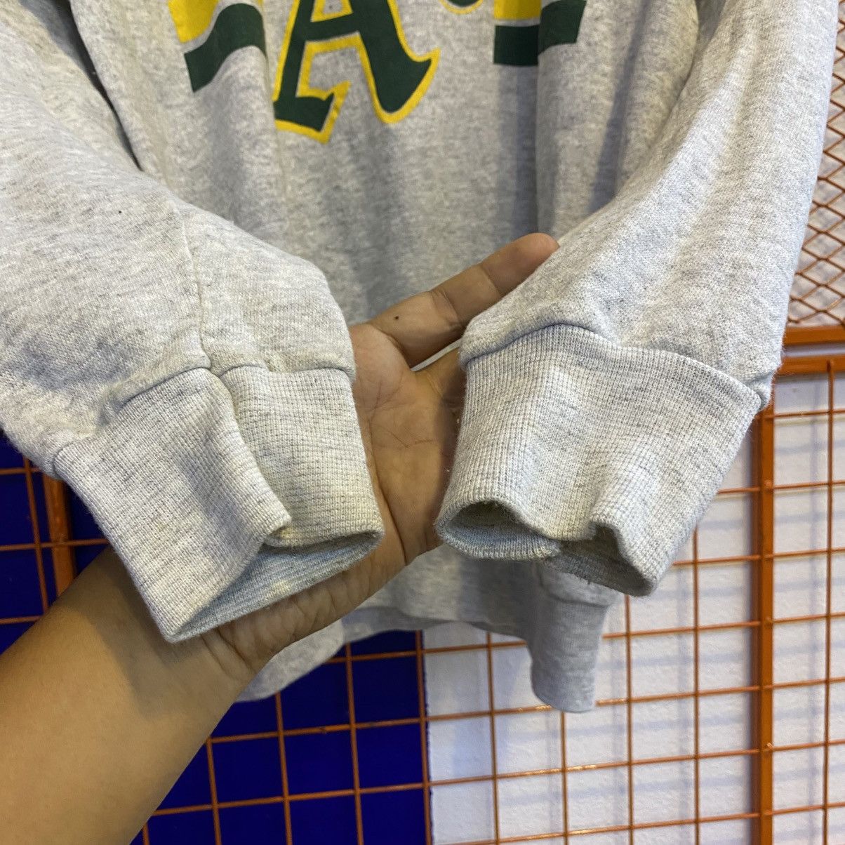 Vintage Vintage 90s Sweatshirt Oakland State Logo 7 Size US M / EU 48-50 / 2 - 5 Thumbnail