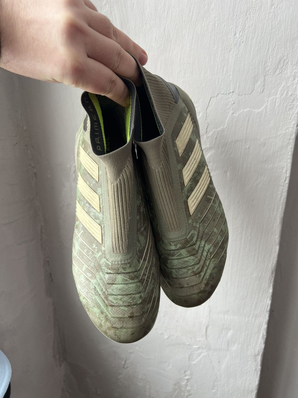 Adidas ADIDAS PREDATOR 19.1 FG LEGION GREEN SOCCER BOOTS US 6 Size US 8 / EU 41 - 3 Thumbnail