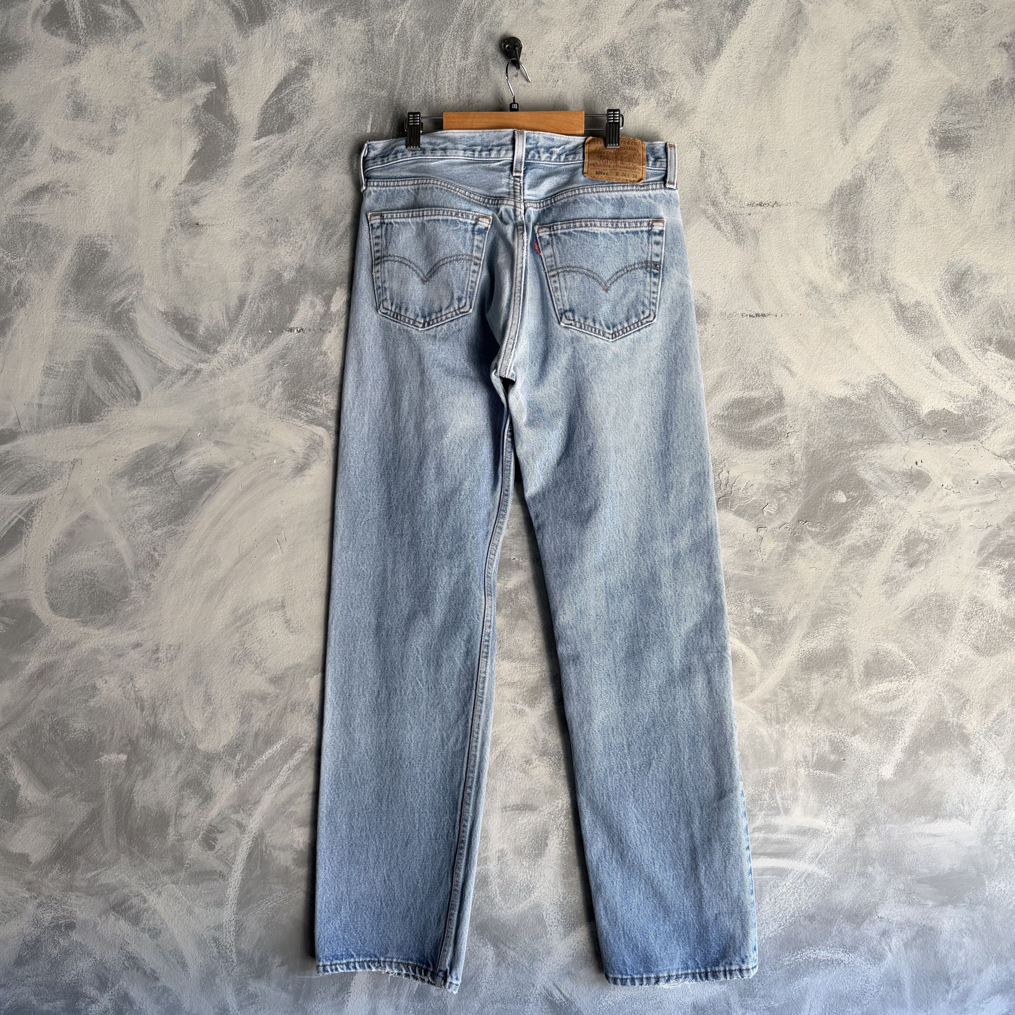 Levi's Vtg Levis 501xx Jeans Mens (31x30) Made in USA Button Fly 90 Size US 31 - 1 Thumbnail