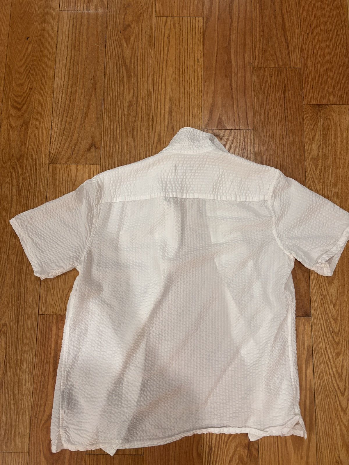 Club Monaco Club Monaco Men's Short Sleeve Camp Collar Seersucker Shirt Size US S / EU 44-46 / 1 - 1 Thumbnail