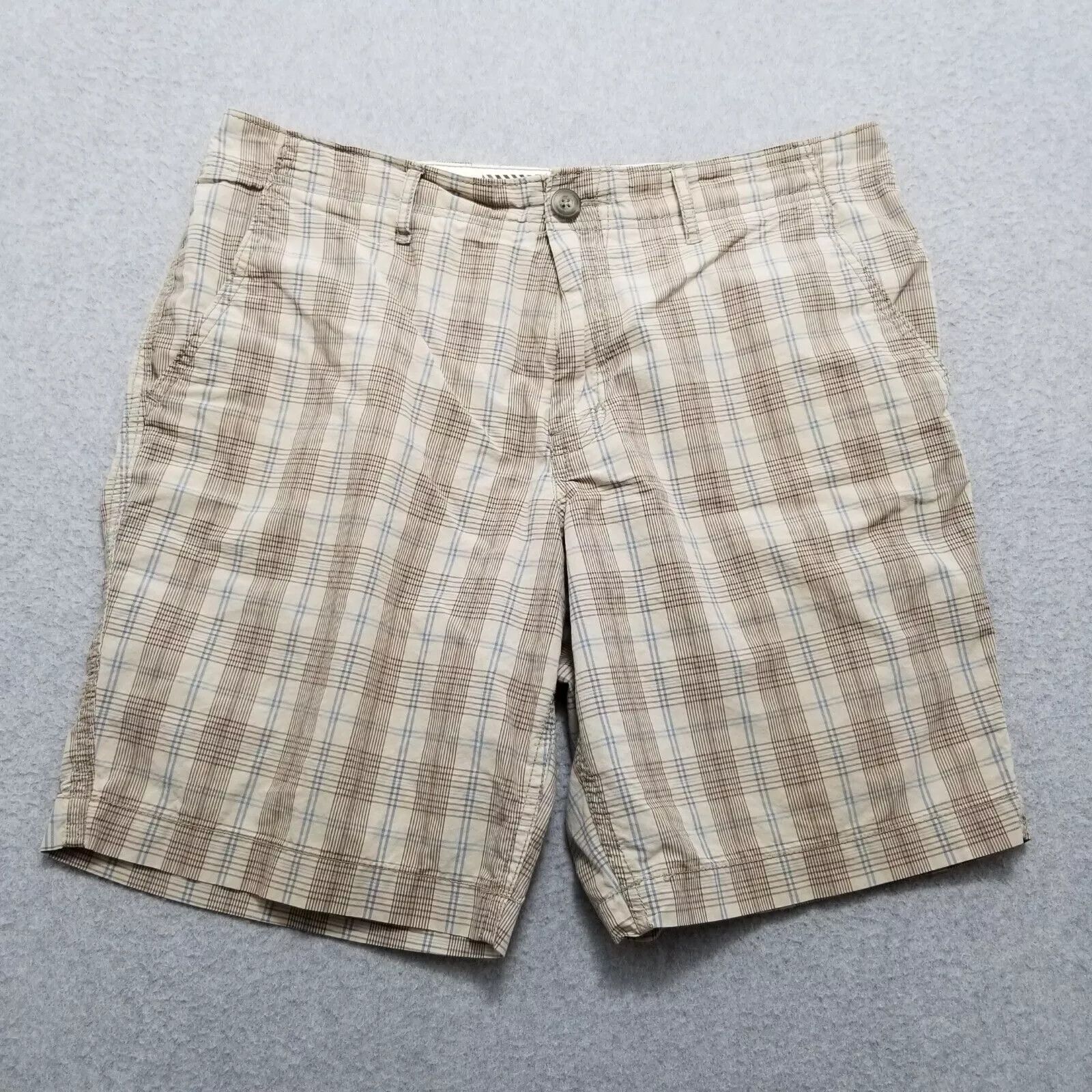 Old Navy Old Navy Shorts Mens 33 Plaid Pockets Casual Lightweight Size US 33 - 1 Thumbnail