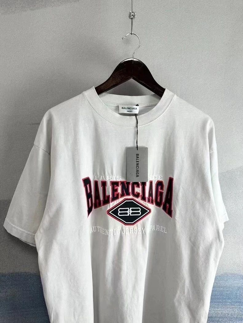 Balenciaga Balenciaga Balenciaga Gray Batman Embroidered Short Sleeve Size US M / EU 48-50 / 2 - 2 Thumbnail