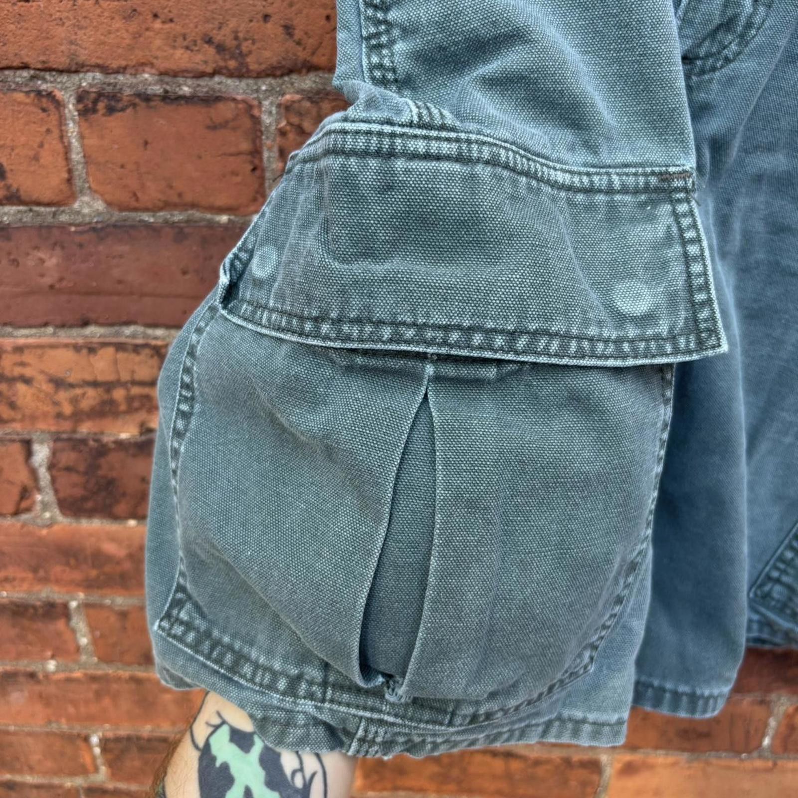 Carhartt vintage carhartt cargo jean shorts 36x9 Size US 36 / EU 52 - 6 Thumbnail