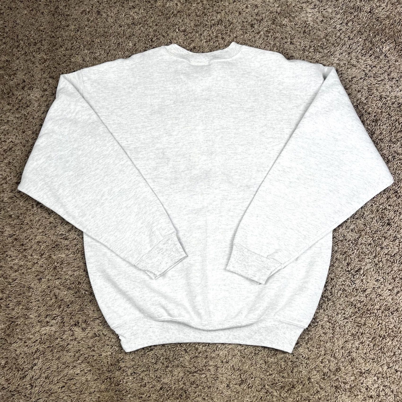 Vintage VINTAGE Saint Mary’s Mom Embroidered Crewneck Sweatshirt Large USA Player Sweatshirt Womens Crewneck 90s Gray Size L / US 10 / IT 46 - 3 Thumbnail