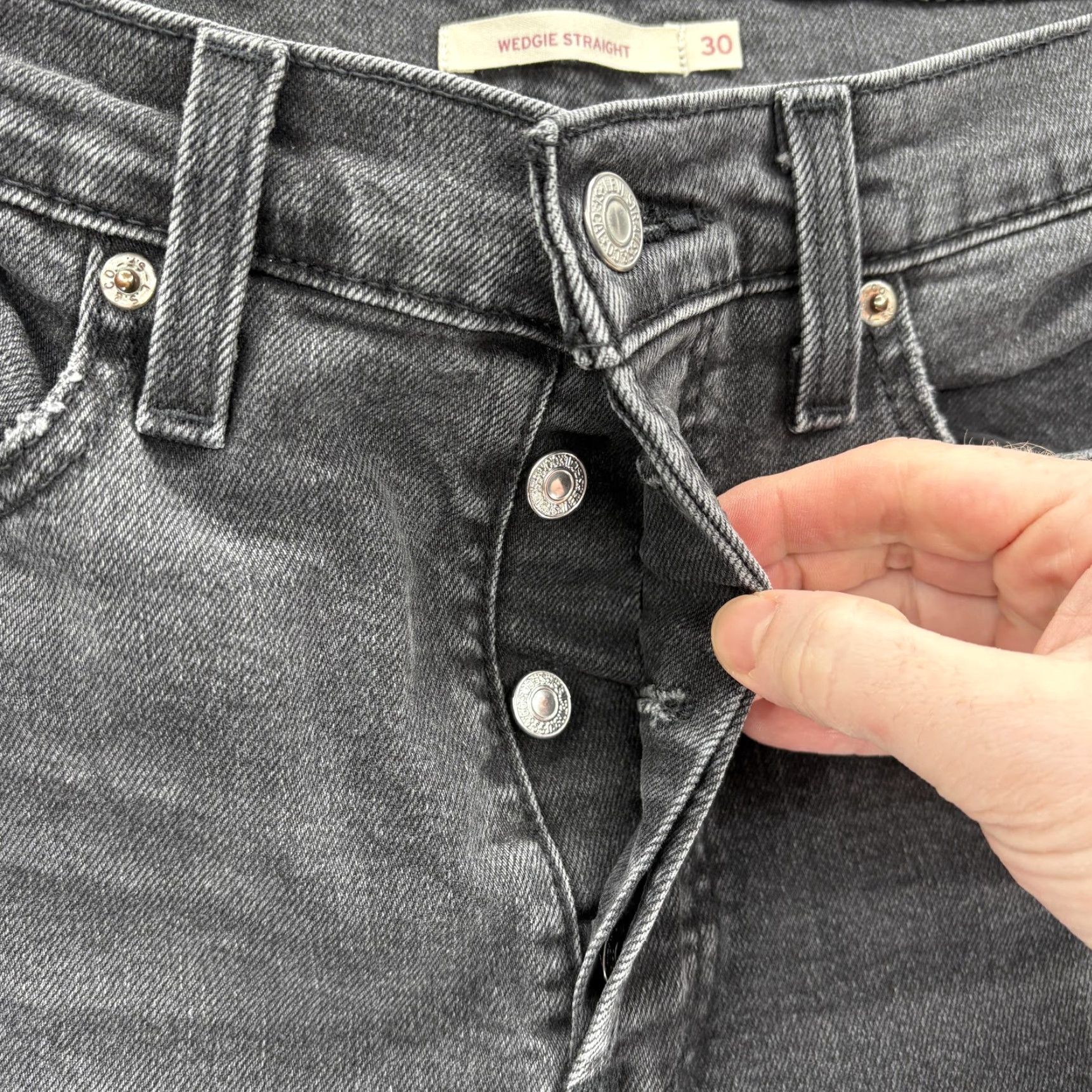 Levi's Levi's Wedgie Straight Jeans Womens 30 Gray Charcoal Wash High Rise Distressed Jeans Size 30" / US 8 / IT 44 - 4 Thumbnail