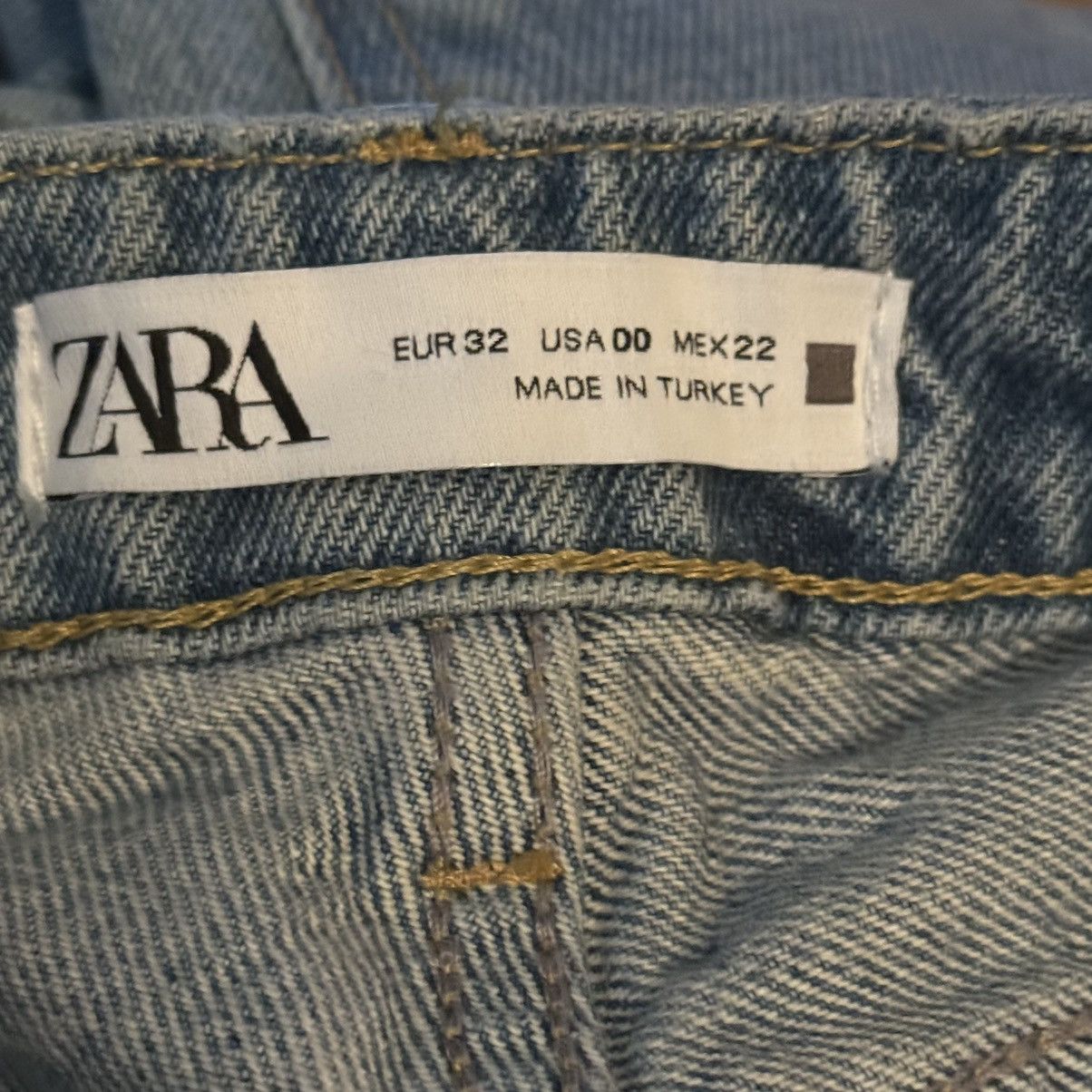 Zara Zara Mom fit rhinestone seam jeans Size 24" / US 00 / IT 34 - 8 Thumbnail