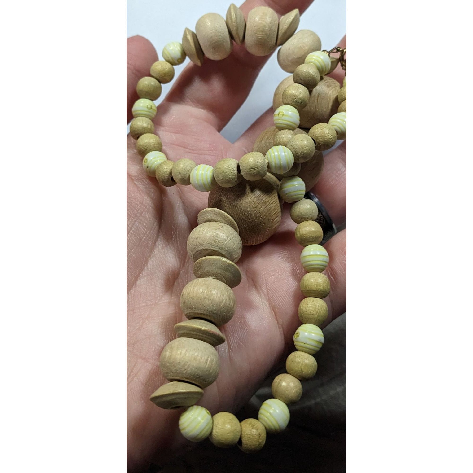 Other Vintage Handmade Light Wooden Beaded Necklace Size ONE SIZE - 5 Thumbnail