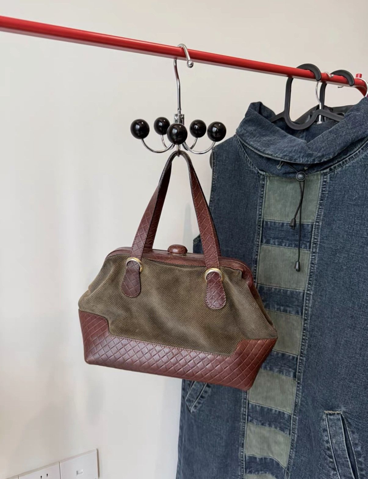 Bottega Veneta Bottega Veneta Brown Canvas & Woven Frog-Mouth Handbag J36 Size ONE SIZE - 1 Thumbnail