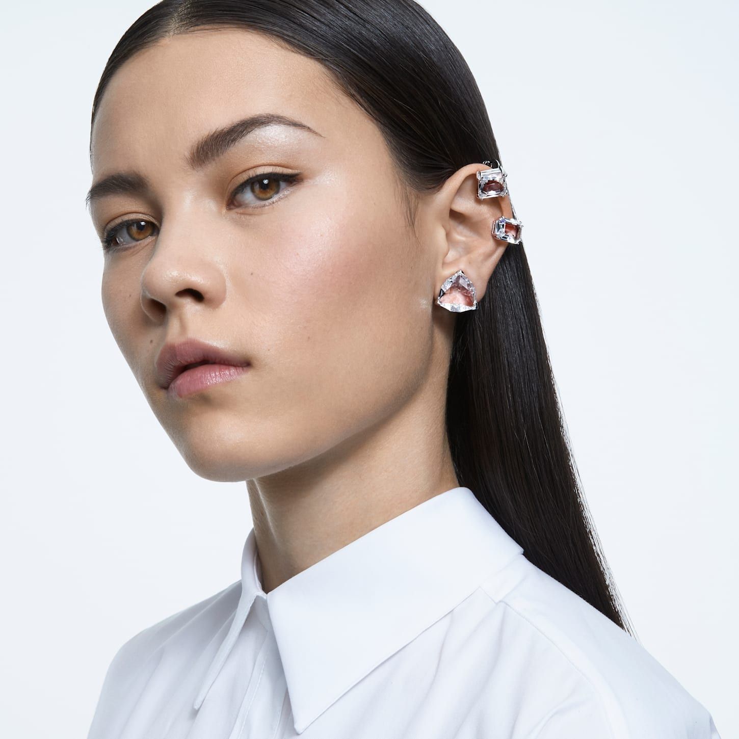Swarovski Swarovski Millenia clip earring 3 Asymmetrical design Size ONE SIZE - 7 Thumbnail