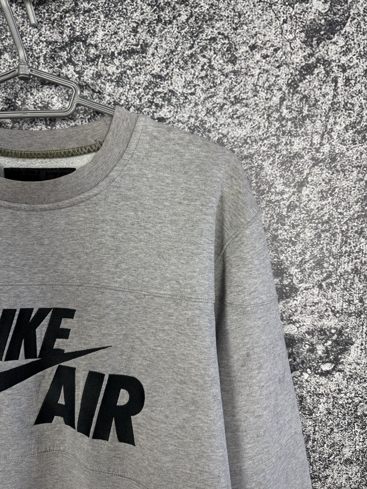 Nike Vintage Nike Air Embroidered Logo Sweatshirt Retro Size M Size US M / EU 48-50 / 2 - 2 Thumbnail