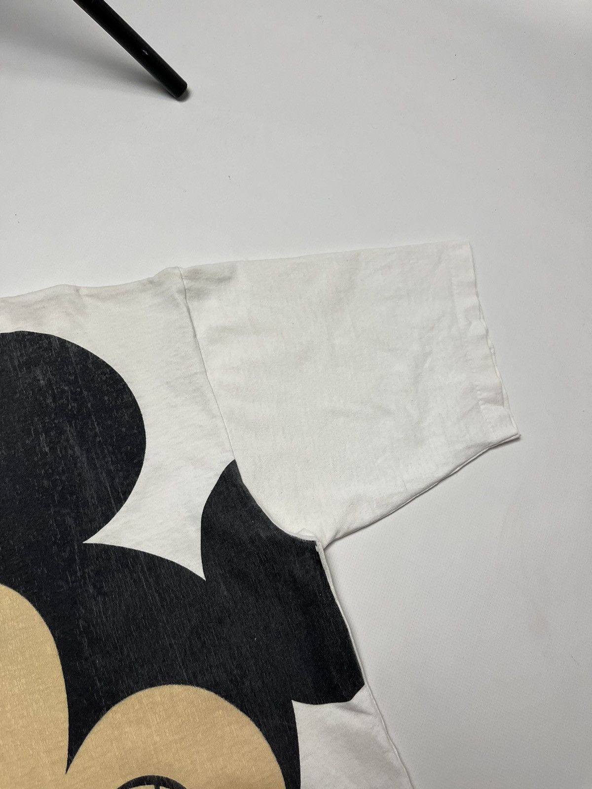 Mickey Mouse Vintage 90s Mickey Mouse Disney T-shirt Rare single stitch Size US L / EU 52-54 / 3 - 10 Thumbnail