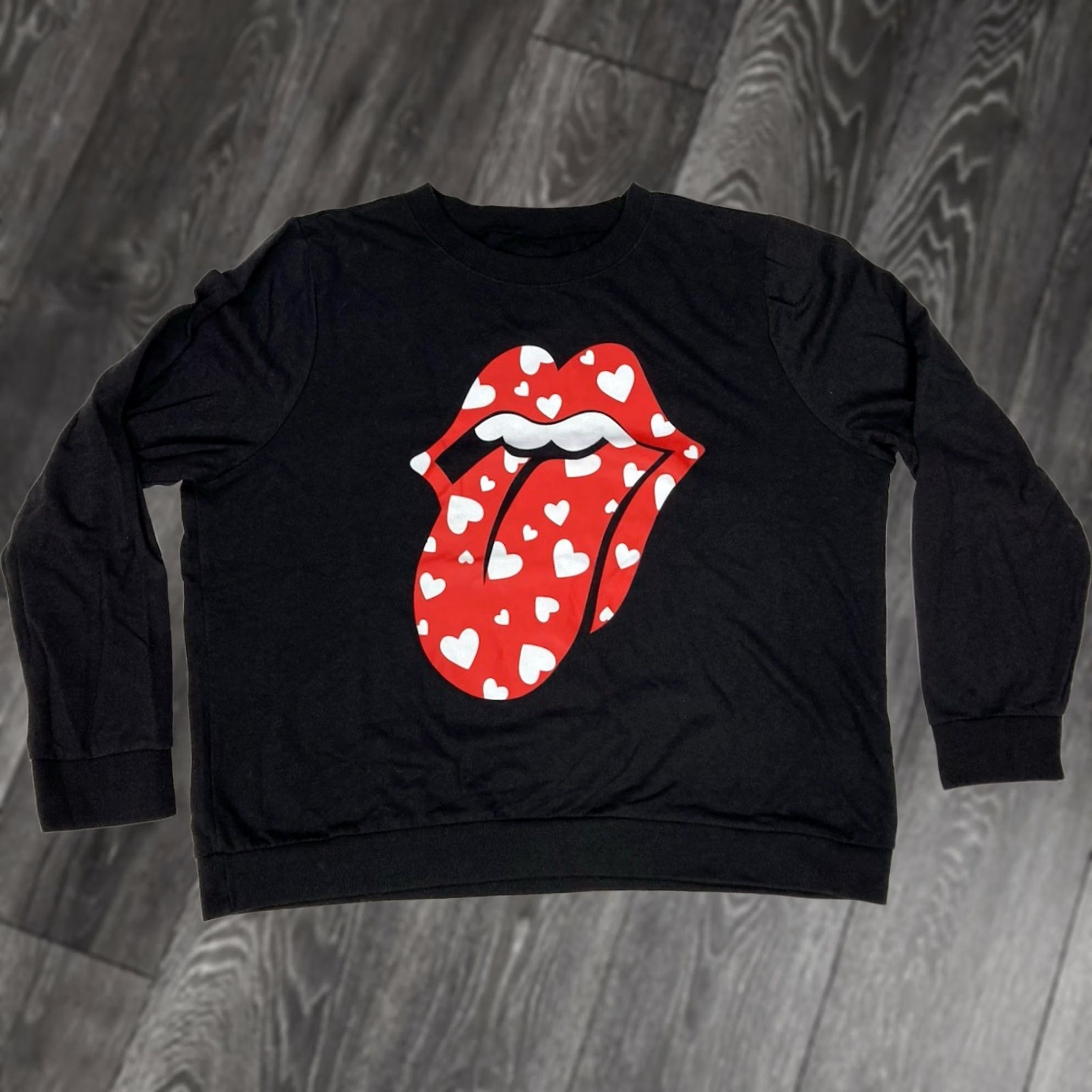 Logo 7 VINTAGE The Rolling Stones Sweatshirt Crew Neck Heart Logo Women XXL Black Lightweight Pullover Casual Music 90s Retro Graphic Print Size XXL / US 16-18 / IT 52-54 - 1 Thumbnail