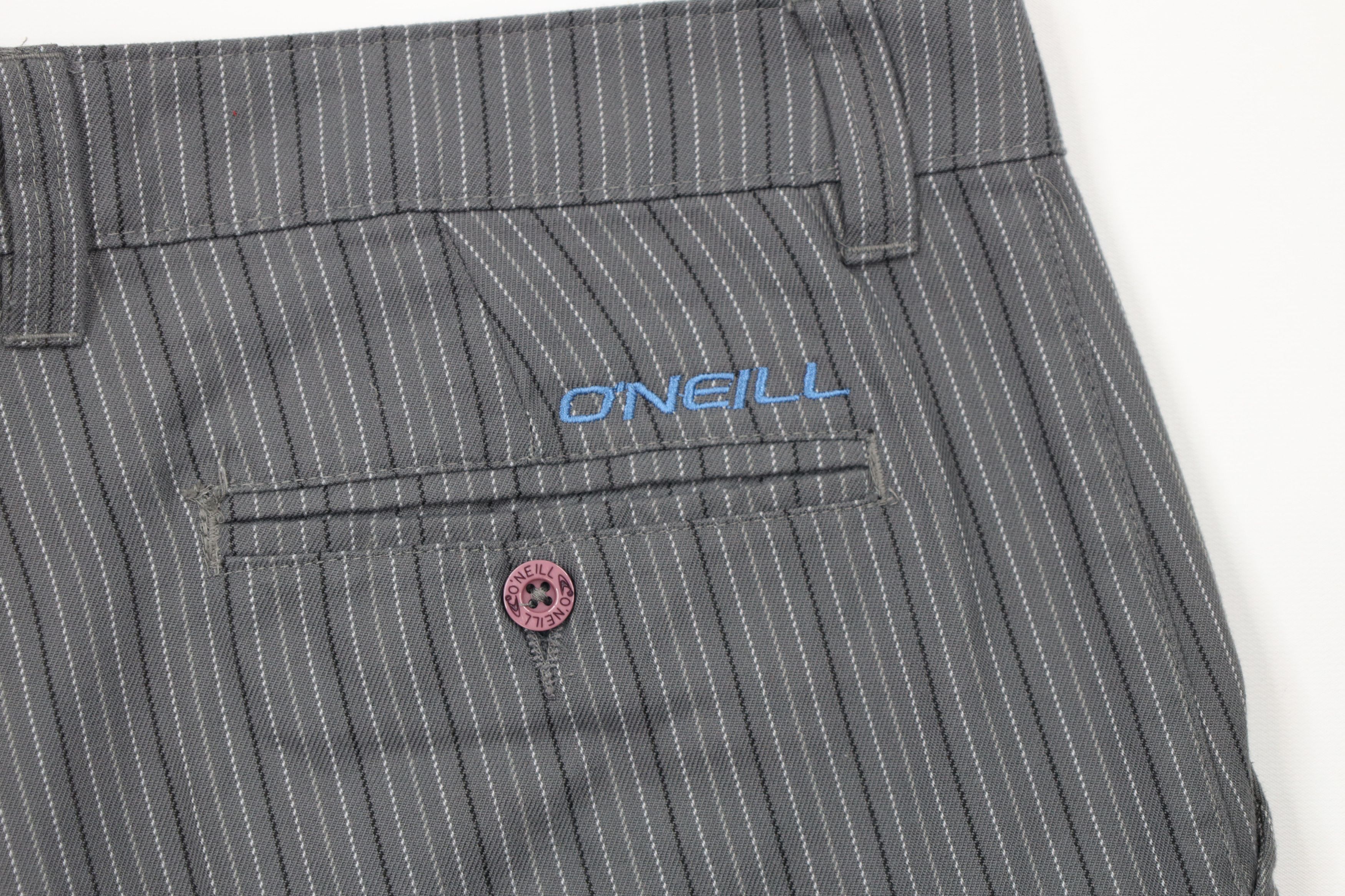 O'Neill × Vintage Vintage O'Neill Surfing Faded Striped Baggy Fit Shorts Gray Size US 36 / EU 52 - 13 Thumbnail