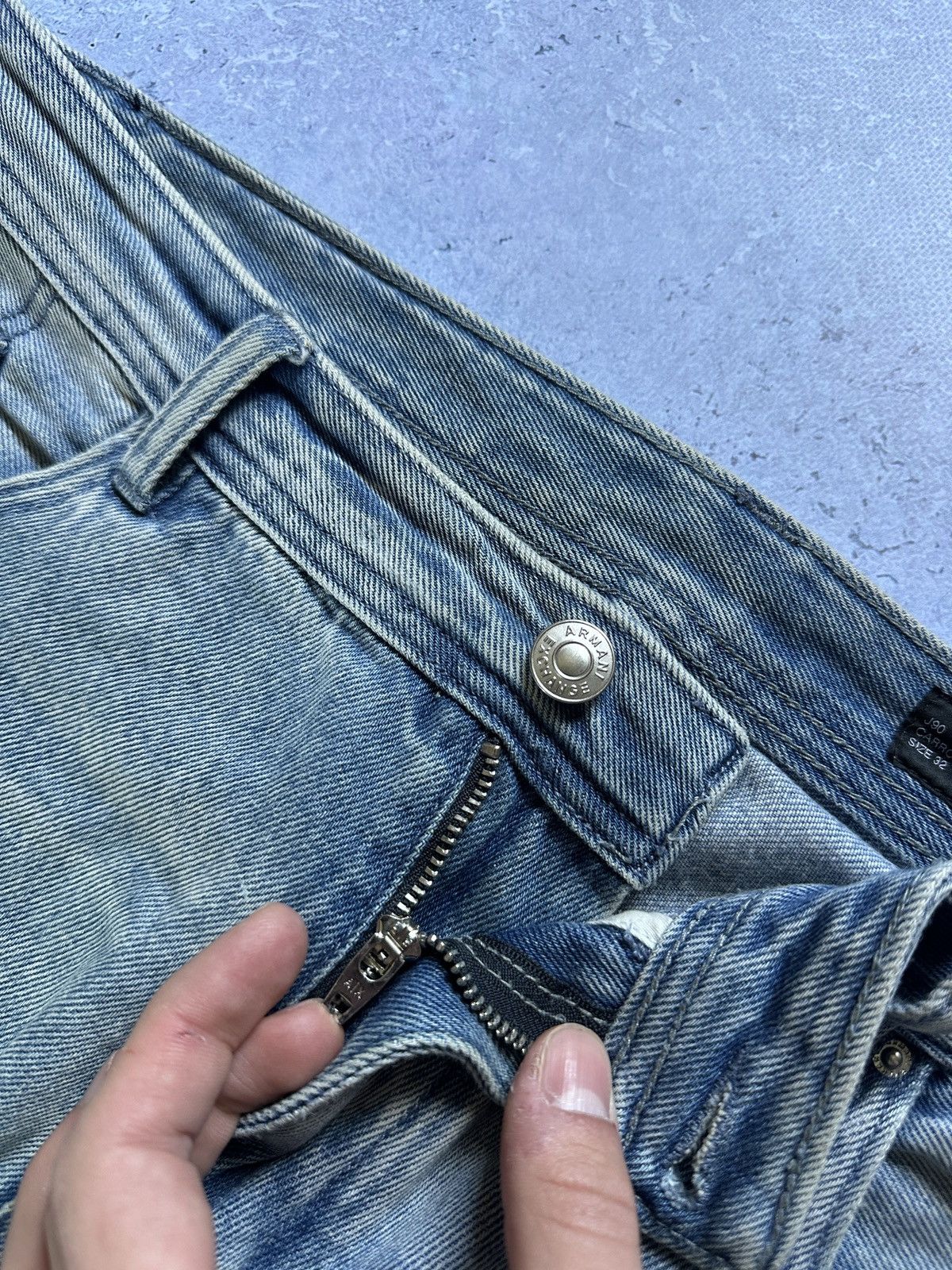 Armani Exchange × Vintage Armani Exchange Slim Fit Paint Splatter Light Wash Jeans Size US 32 / EU 48 - 12 Thumbnail