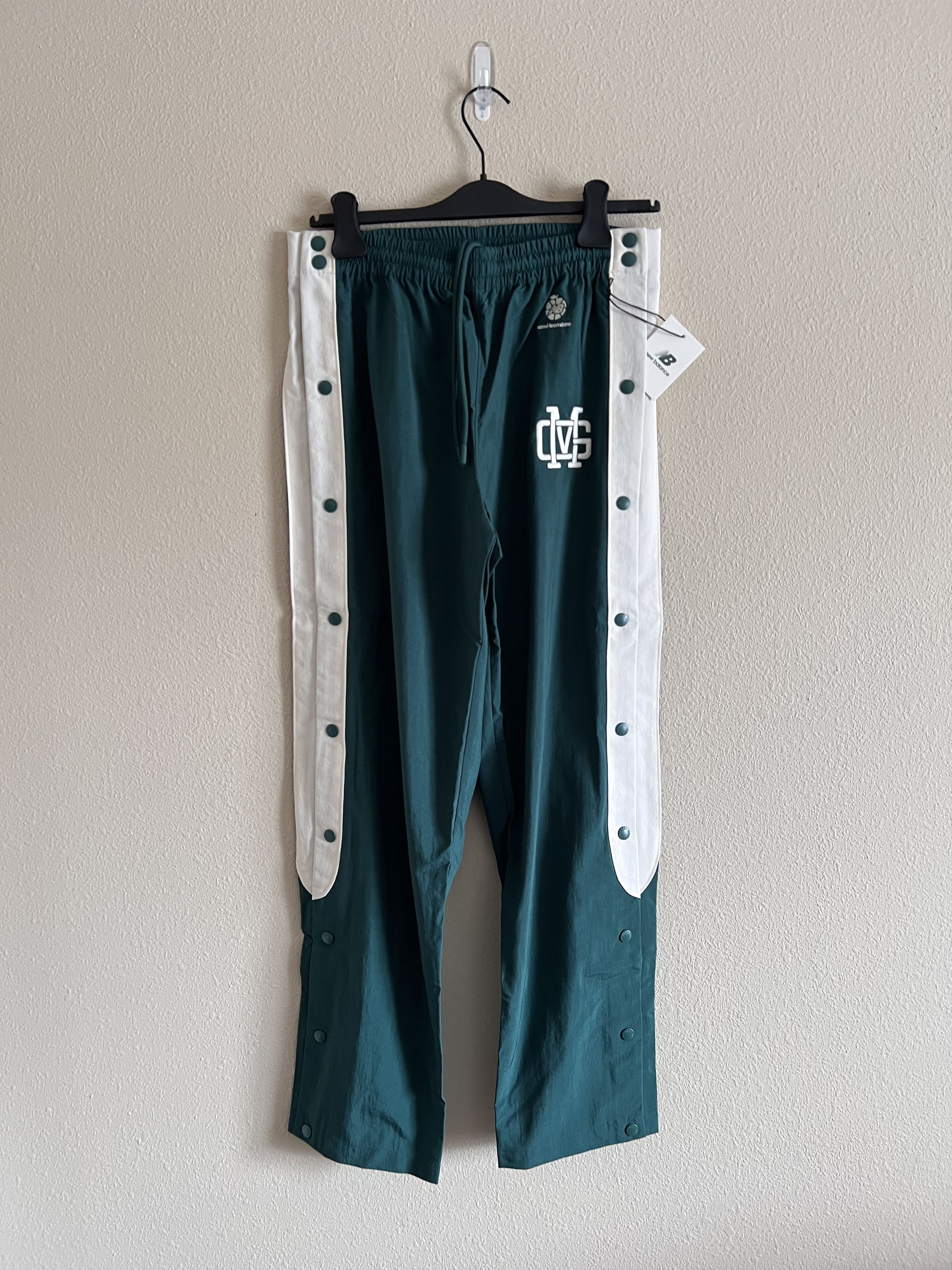 image of Aime Leon Dore New Balance Sonny Ny Warm Up Pants In Green, Men's (Size 32)