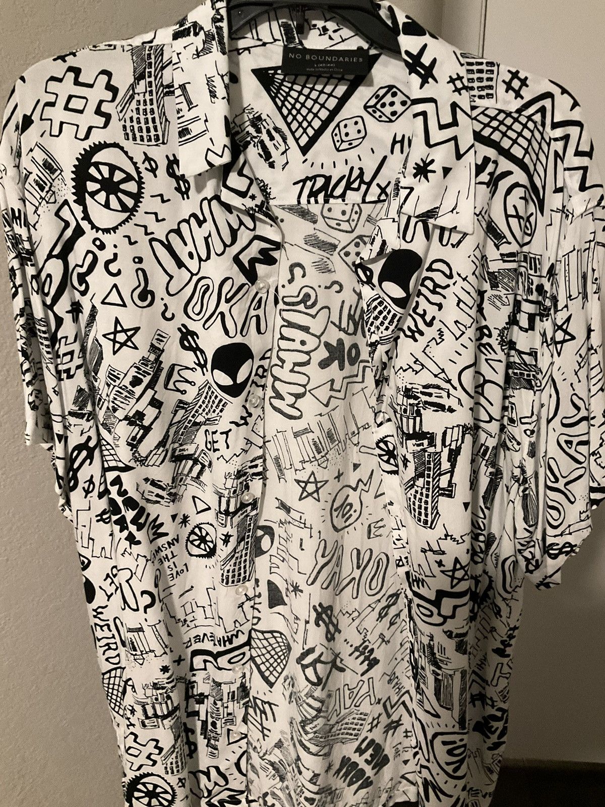 Japanese Brand × Other White Button Up Shirt with Graphics Size US L / EU 52-54 / 3 - 6 Thumbnail