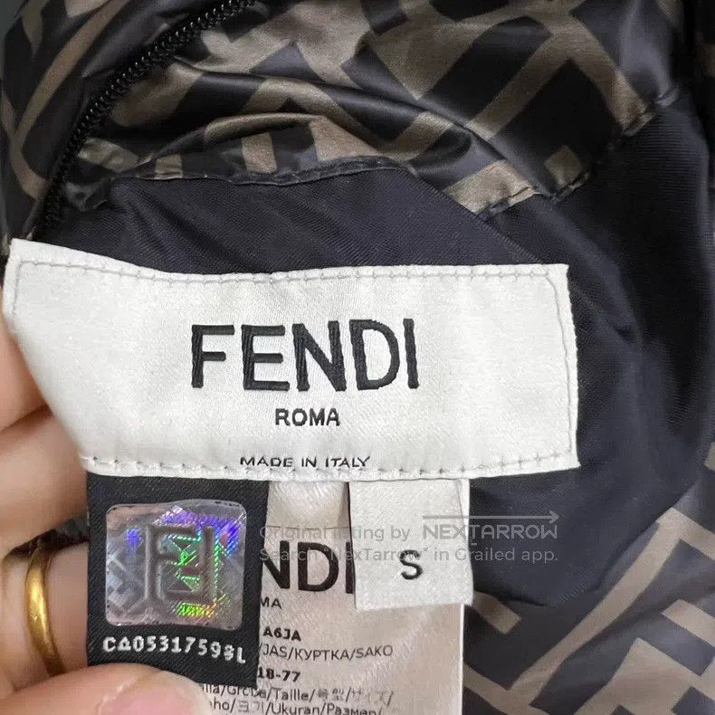 Fendi Fendi Full-printed old logo reversible down jacket with do Size S / US 4 / IT 40 - 5 Thumbnail