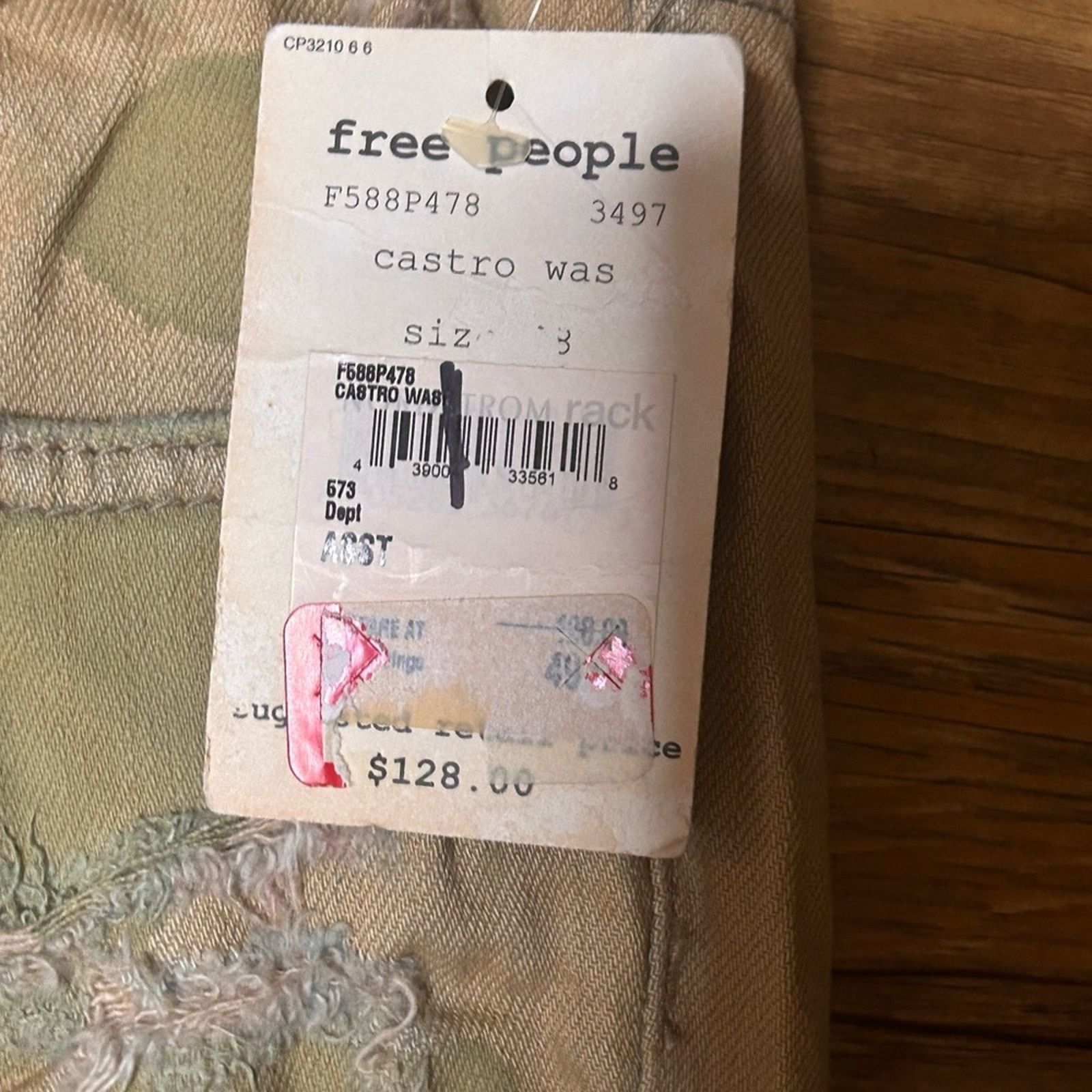 Free People Nwt-Free People -Castro was- distressed camo jeans -26 Size 26" / US 2 / IT 38 - 4 Thumbnail