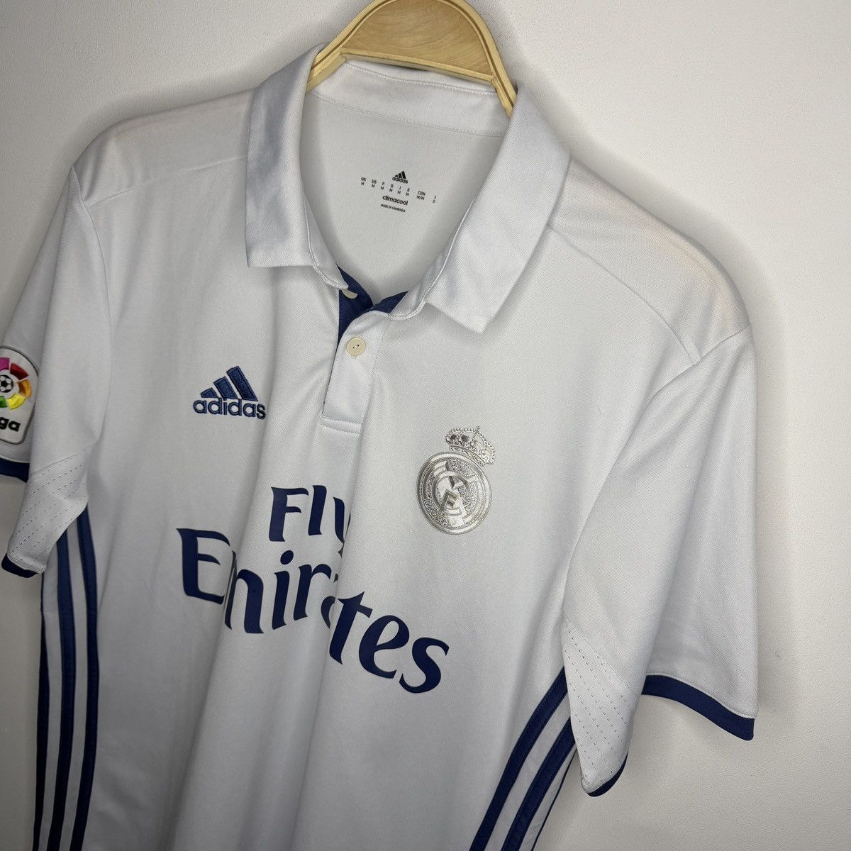 Adidas Real Madrid 2016/17 Tshirt Jersey Size US M / EU 48-50 / 2 - 4 Thumbnail