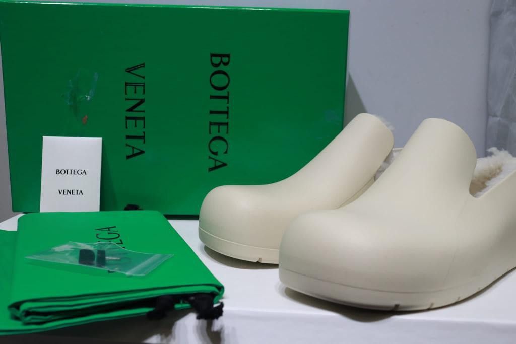 Bottega Veneta o1rshd / Puddle Shearling Cozy Low Top Shoes in Sea Salt Size US 11 / EU 44 - 10 Thumbnail