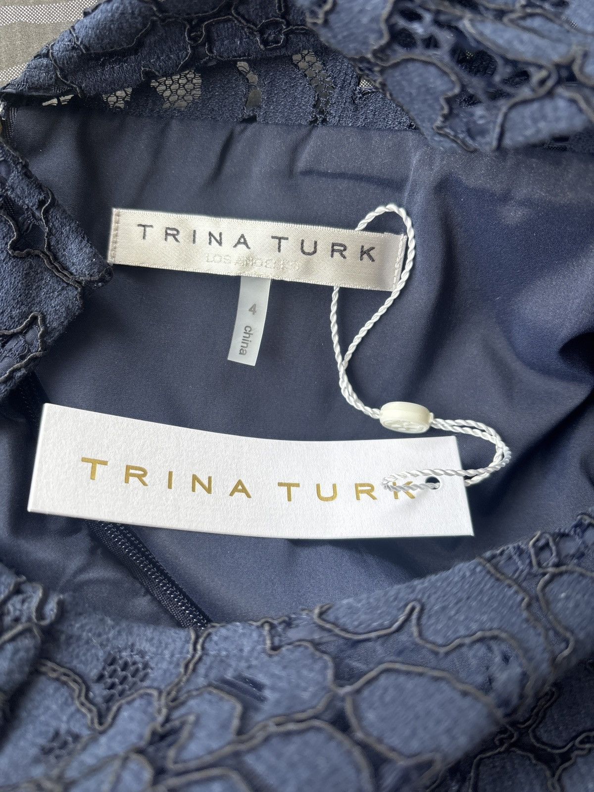 Trina Turk Trina Turk Indigo Navy Blue Lace Yoke Sheath Dress Size S / US 4 / IT 40 - 4 Thumbnail