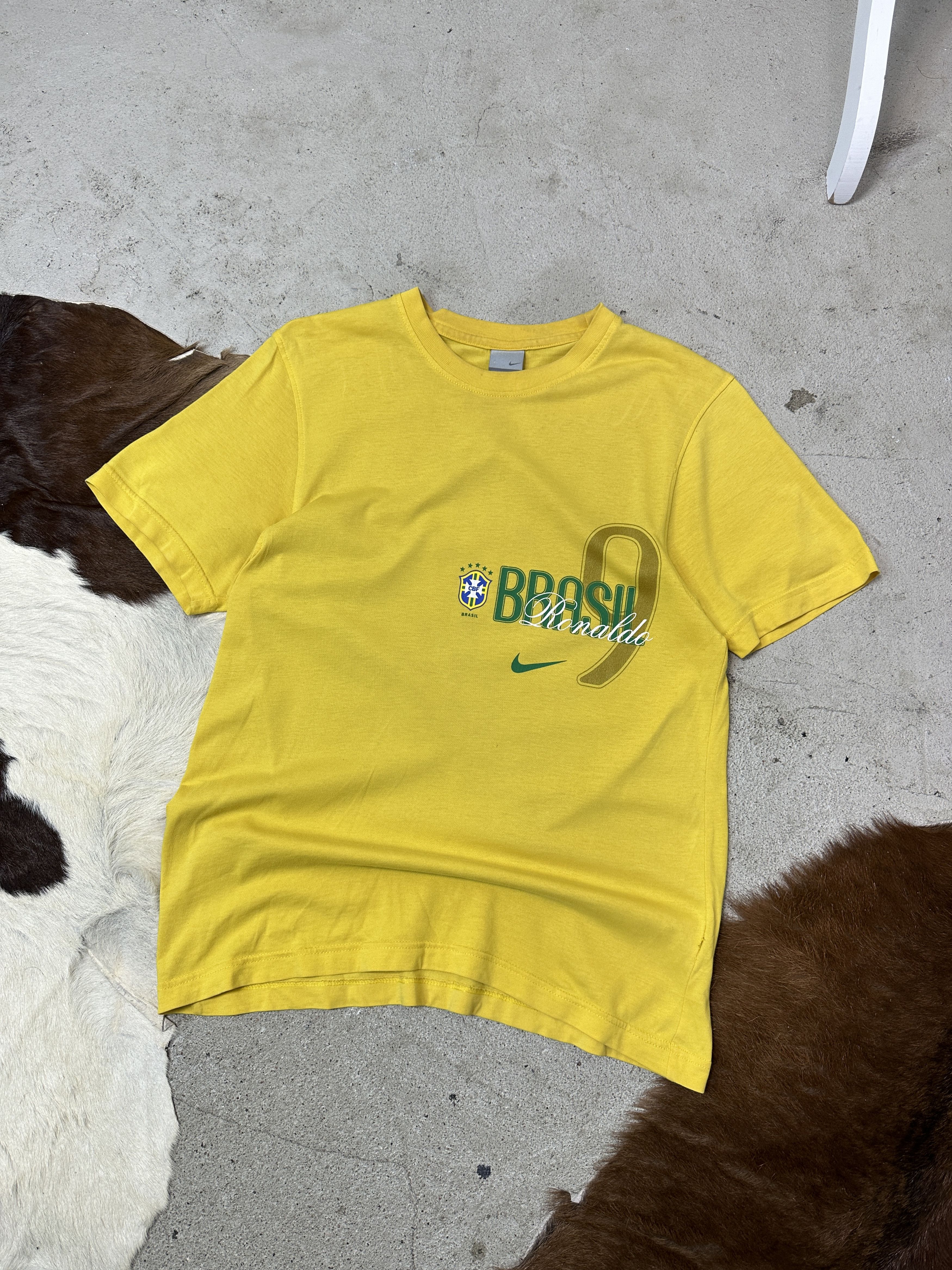 Nike Vintage Sporty Nike Ronaldo 9 Brasil Blokecore T-shirt 00s Size US M / EU 48-50 / 2 - 1 Thumbnail