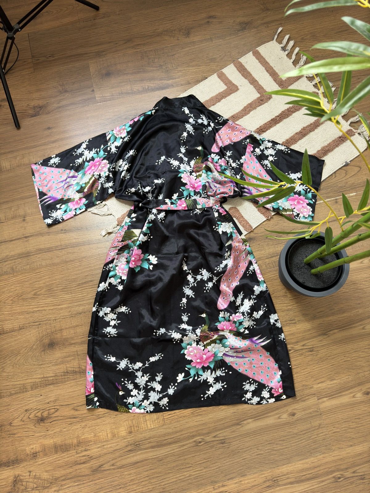 Vintage VINTAGE JAPANESE SAKURA BATHROBE / ROBE / KIMONO Size S / US 4 / IT 40 - 5 Thumbnail