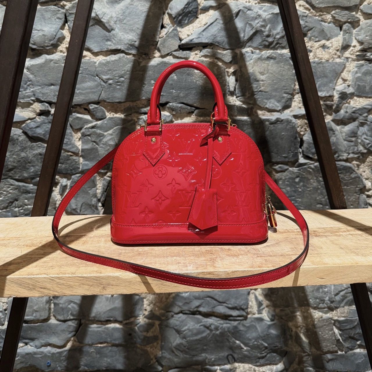 Louis Vuitton Louis Vuitton 2015 Red Monogramme Vernis Alma BB Bag Size ONE SIZE - 1 Thumbnail