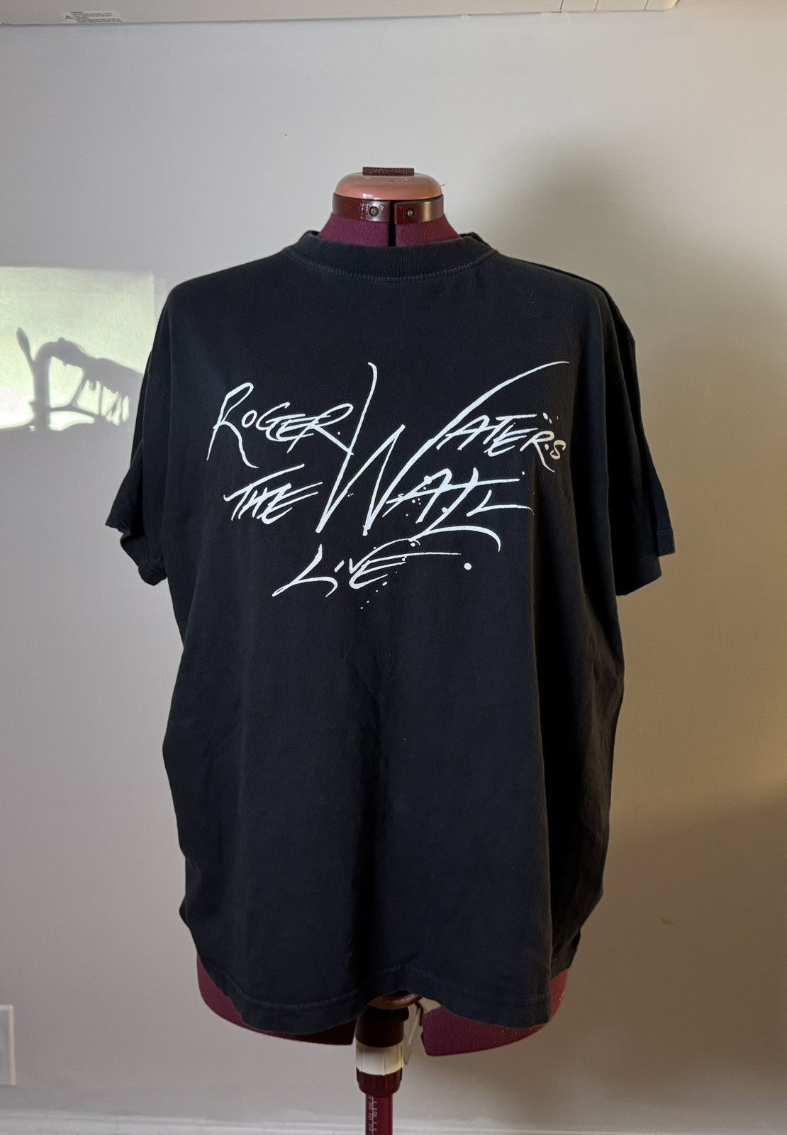 Other 2010 Roger Waters The Wall Live Tour T-shirt Size US L / EU 52-54 / 3 - 1 Thumbnail