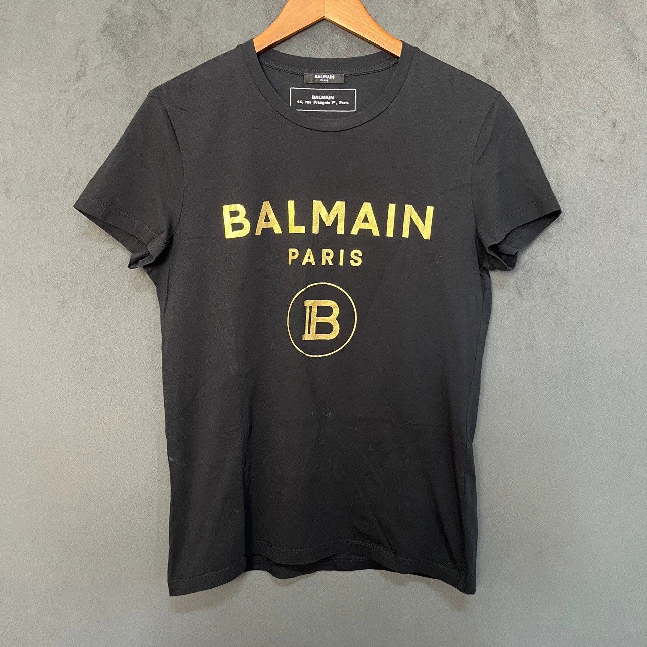 Balmain Balmain Black gold logo short sleeve Size US S / EU 44-46 / 1 - 1 Thumbnail