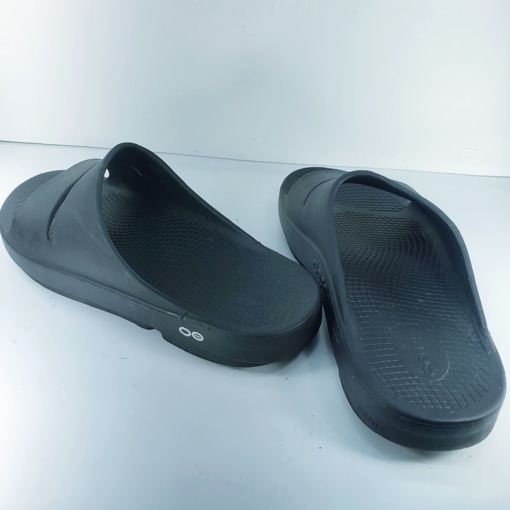 Vintage OOFOS Men's OOahh Slide Black 13 Casual Sandal Cushy Comfort Recovery Rubber Upper Mens Shoes Size ONE SIZE - 5 Thumbnail