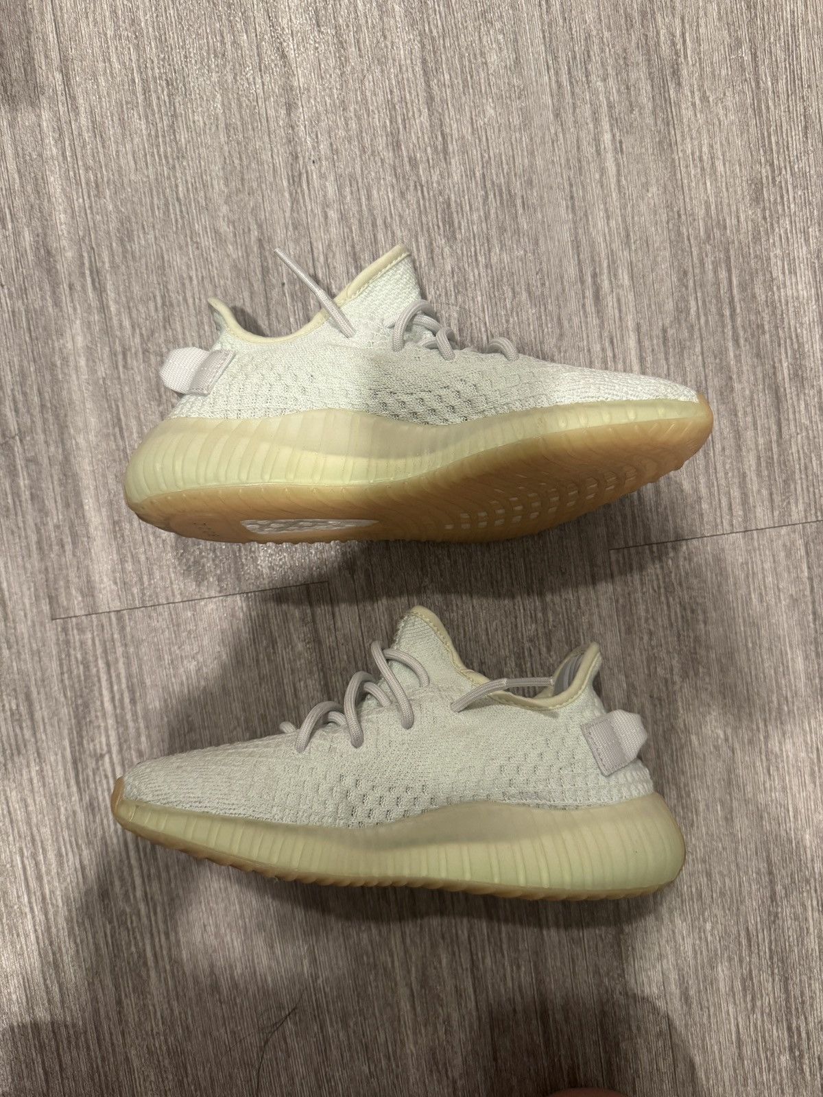 Adidas Adidas Yeezy Boost 350 v2 Hyperspace Size US 5 / EU 37 - 2 Thumbnail