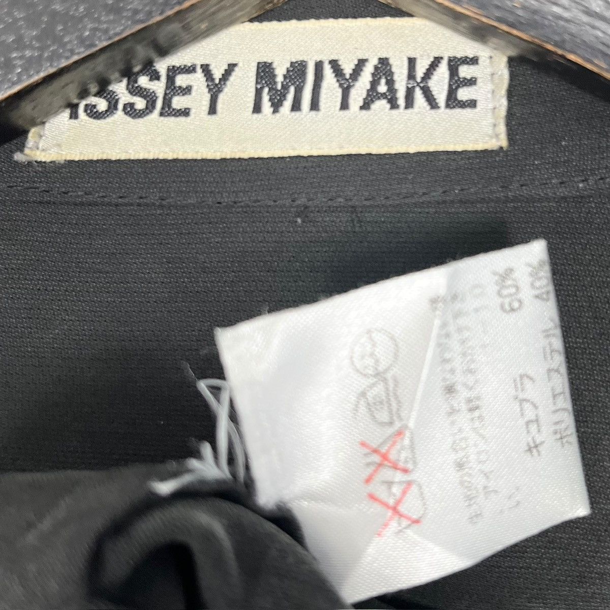 Designer × Issey Miyake × Japanese Brand Vintage Issey Miyake Women’s Blouse Shirt Size M / US 6-8 / IT 42-44 - 7 Thumbnail