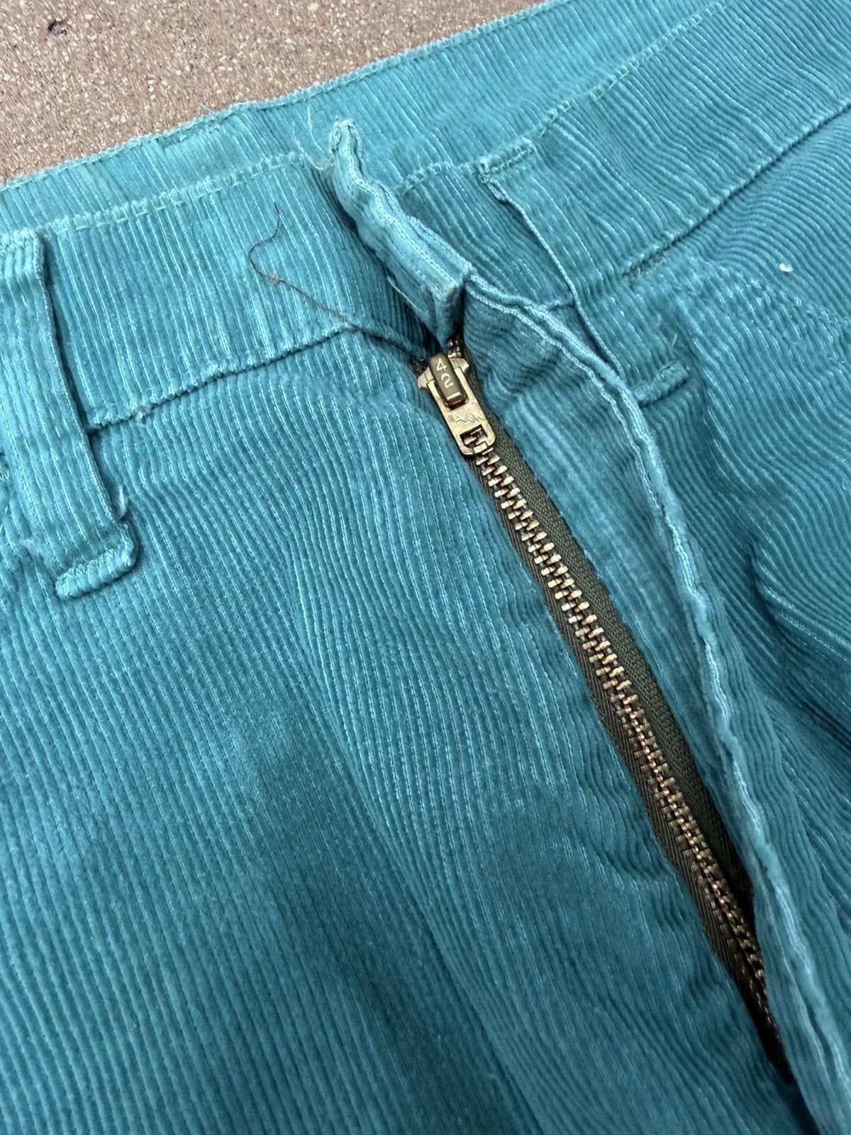 Levi's Vtg 70’s Levi’s 646 Bellbottom Flare Corduroy Pants 32x31 Size US 32 / EU 48 - 5 Thumbnail