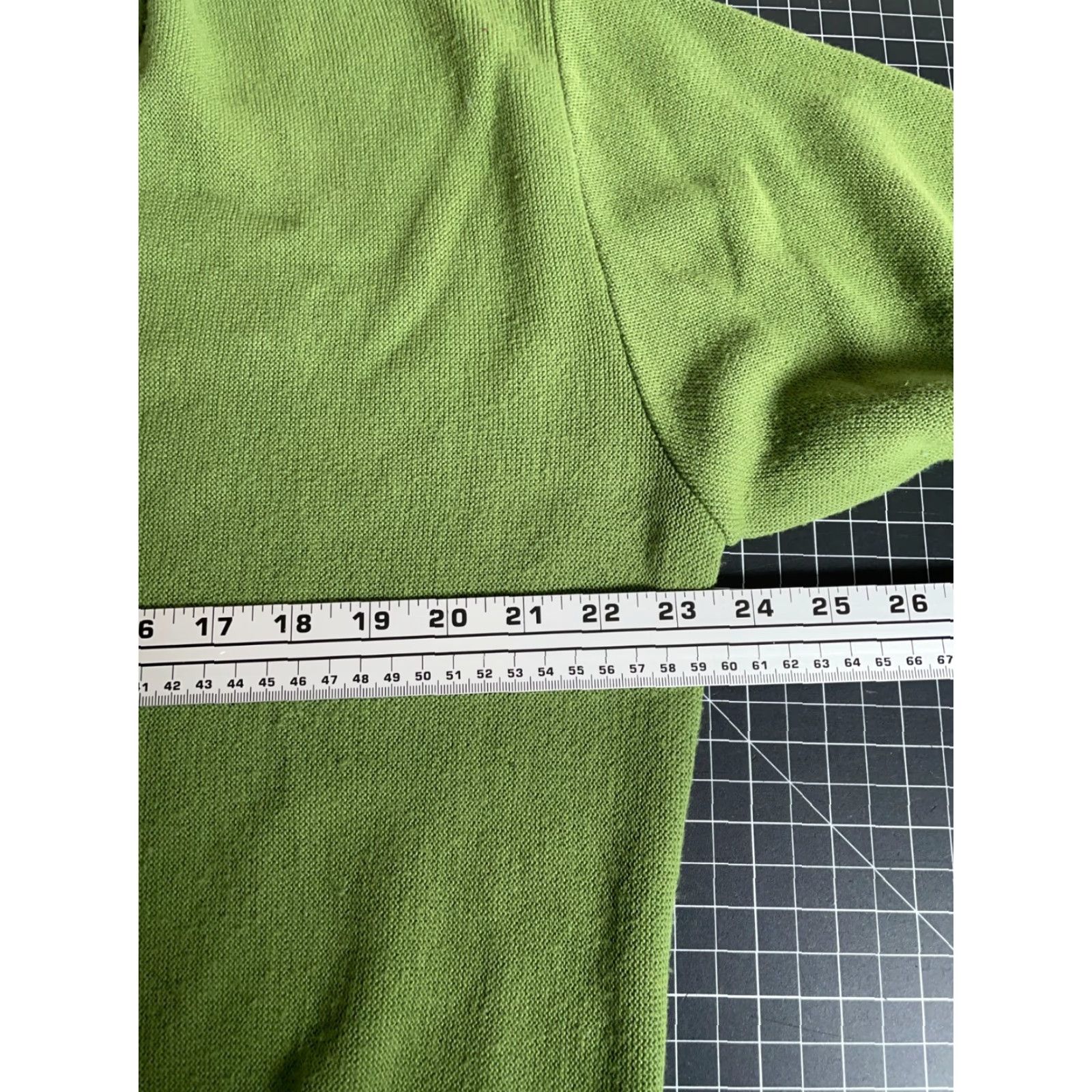 Vintage VINTAGE Revere Sweater Men XL Avocado Green V-Neck 60s 70s Acrylic Knit Pullover Size US XL / EU 56 / 4 - 5 Thumbnail