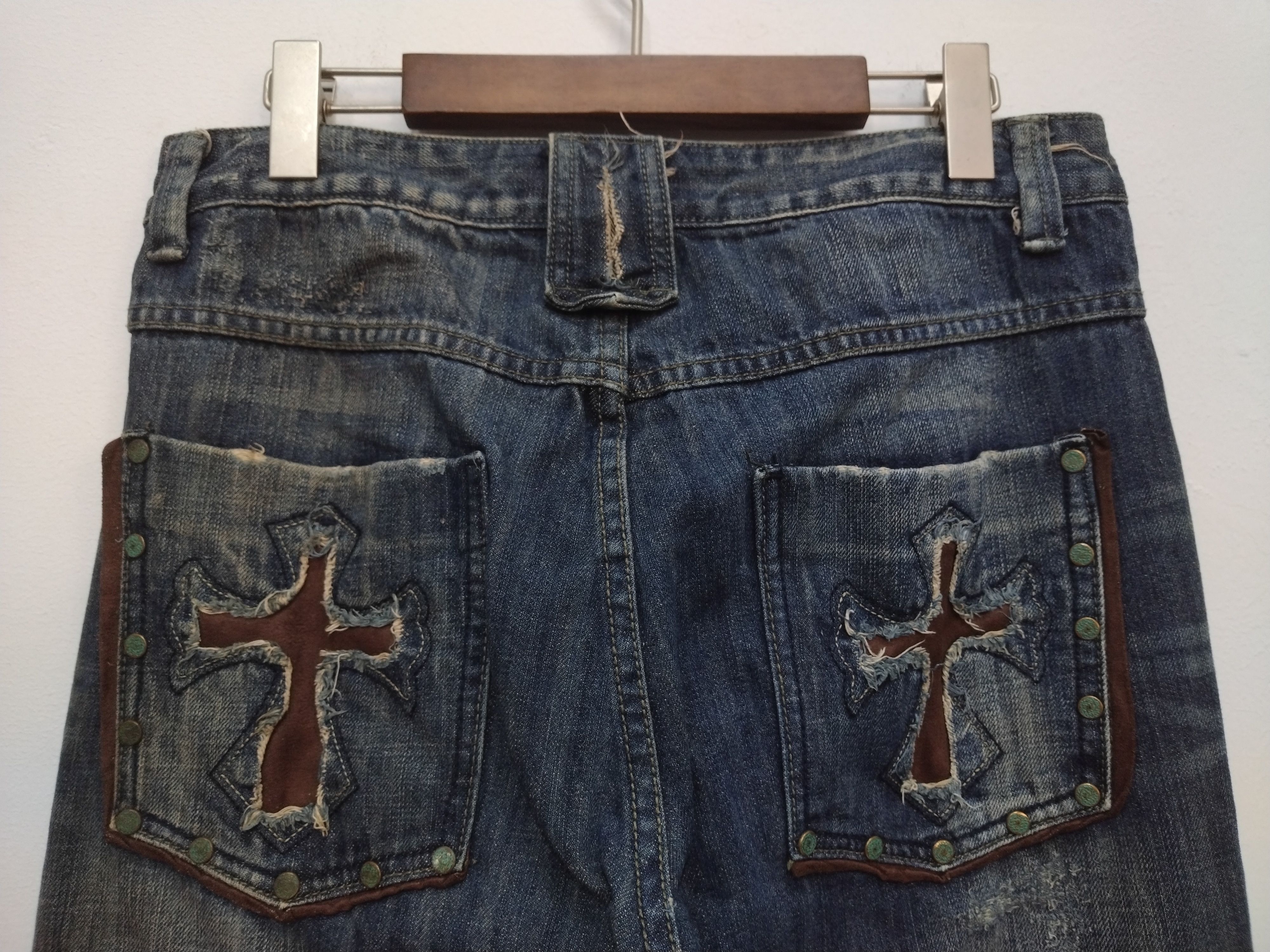Le Grande Bleu (L.G.B.) 💥Distressed Dieboolu old street chrome hearts design Jeans Size US 32 / EU 48 - 9 Thumbnail