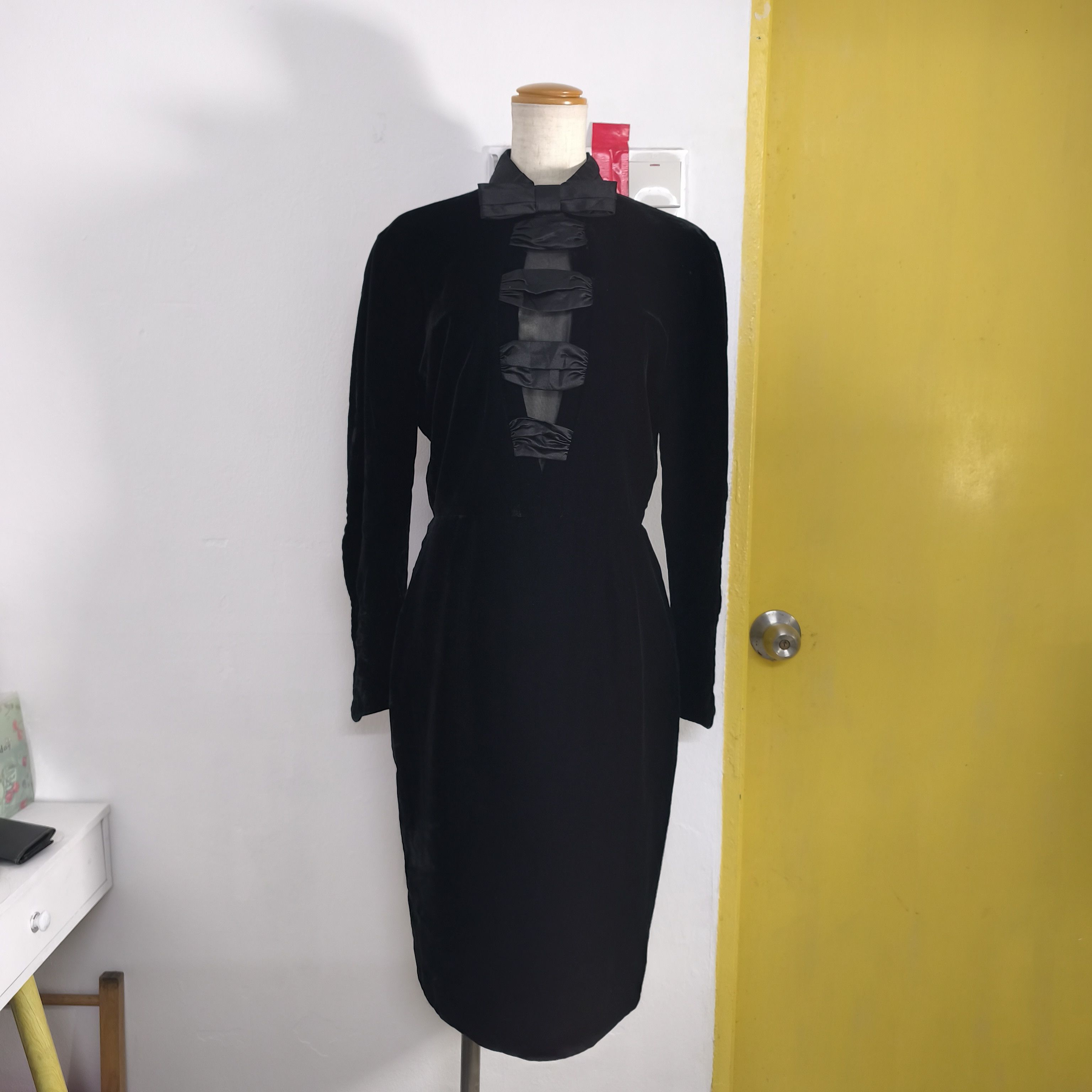 Thierry Mugler Thierry Mugler Velvet Long Dress Vintage Size M / US 6-8 / IT 42-44 - 1 Thumbnail