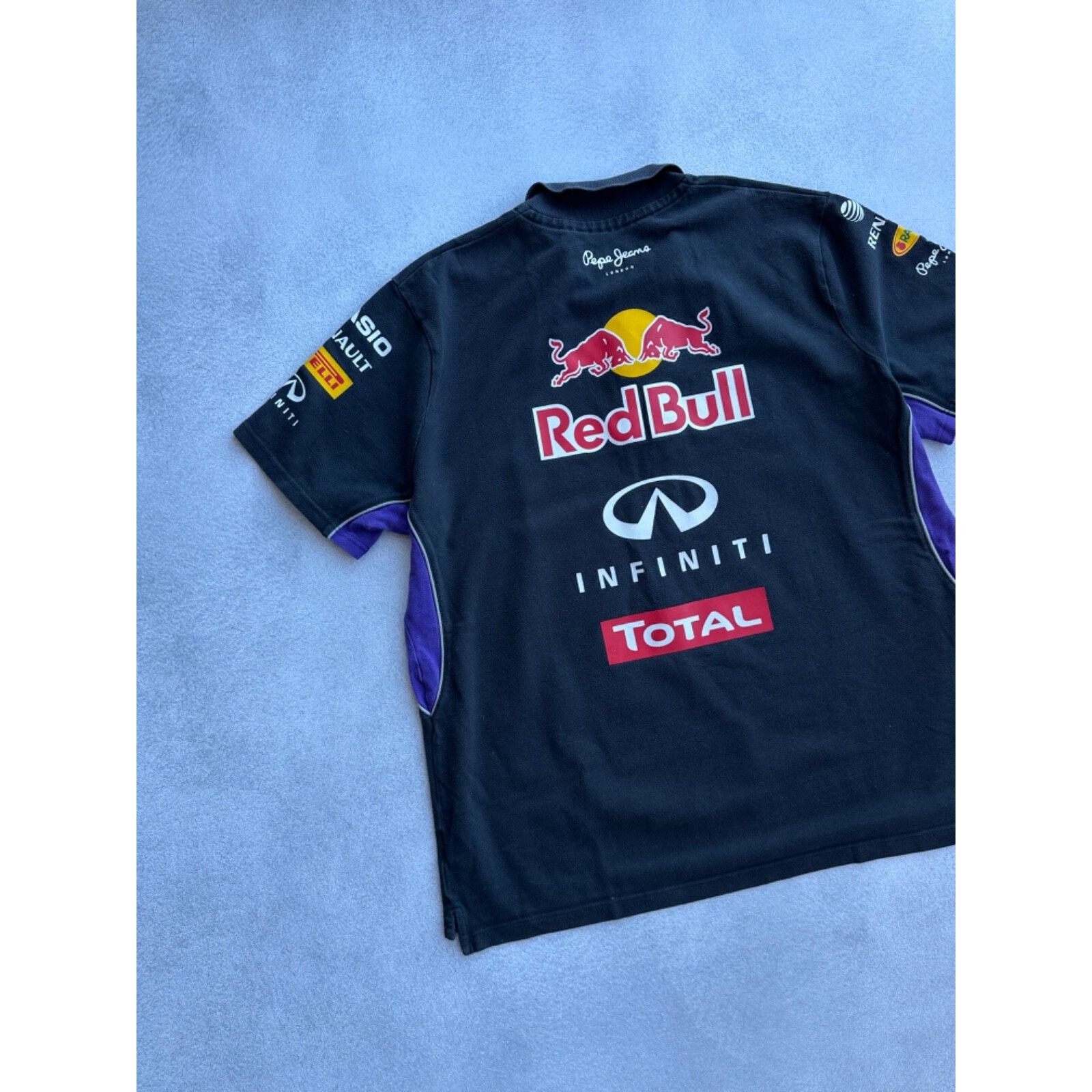 Pepe Jeans VTG Red Bull Pepe Jeans Formula Uno Racing Faded T-shirt Size US XXL / EU 58 / 5 - 2 Thumbnail
