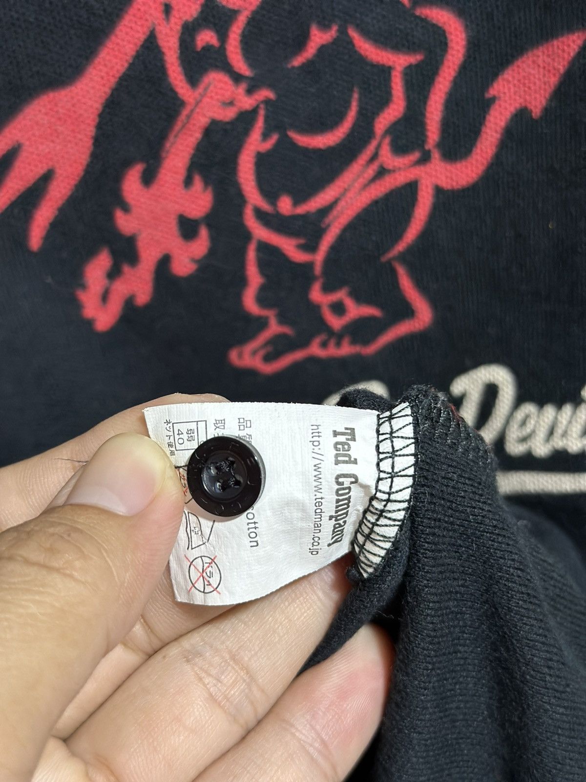 Tedman × Vintage Vintage Tedman Lucky Red Devils Polo Faded Tee Size US XXL / EU 58 / 5 - 8 Thumbnail