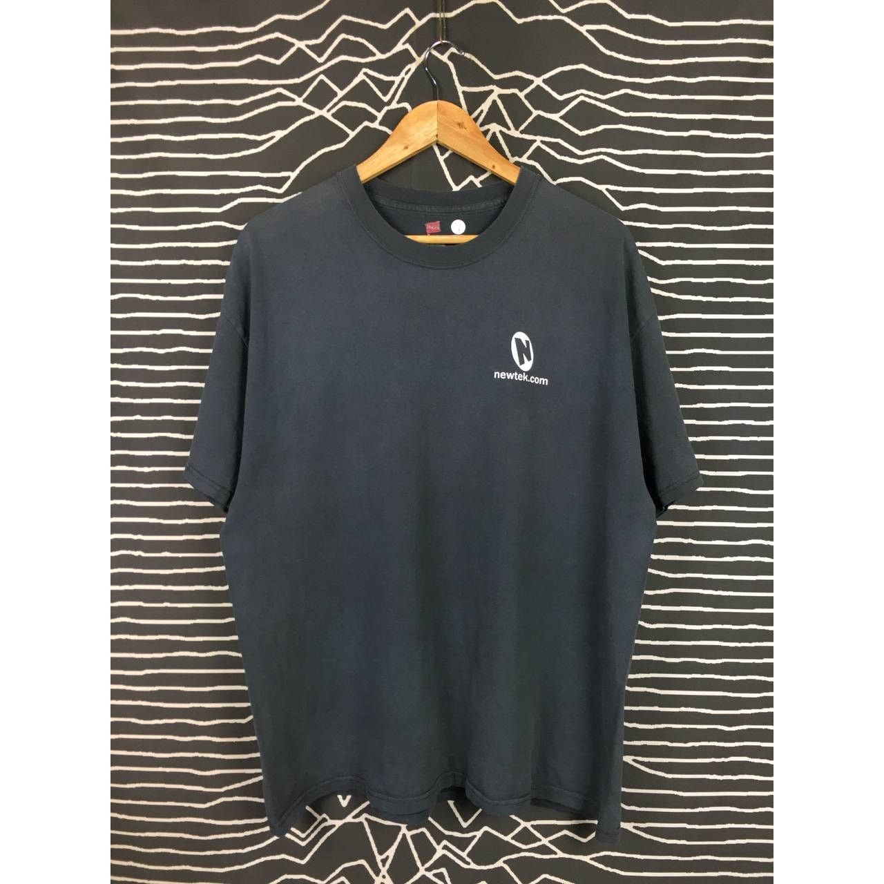 Hanes NewTek TriCaster Crew Media Tech Graphic Tee Size US L / EU 52-54 / 3 - 9 Thumbnail