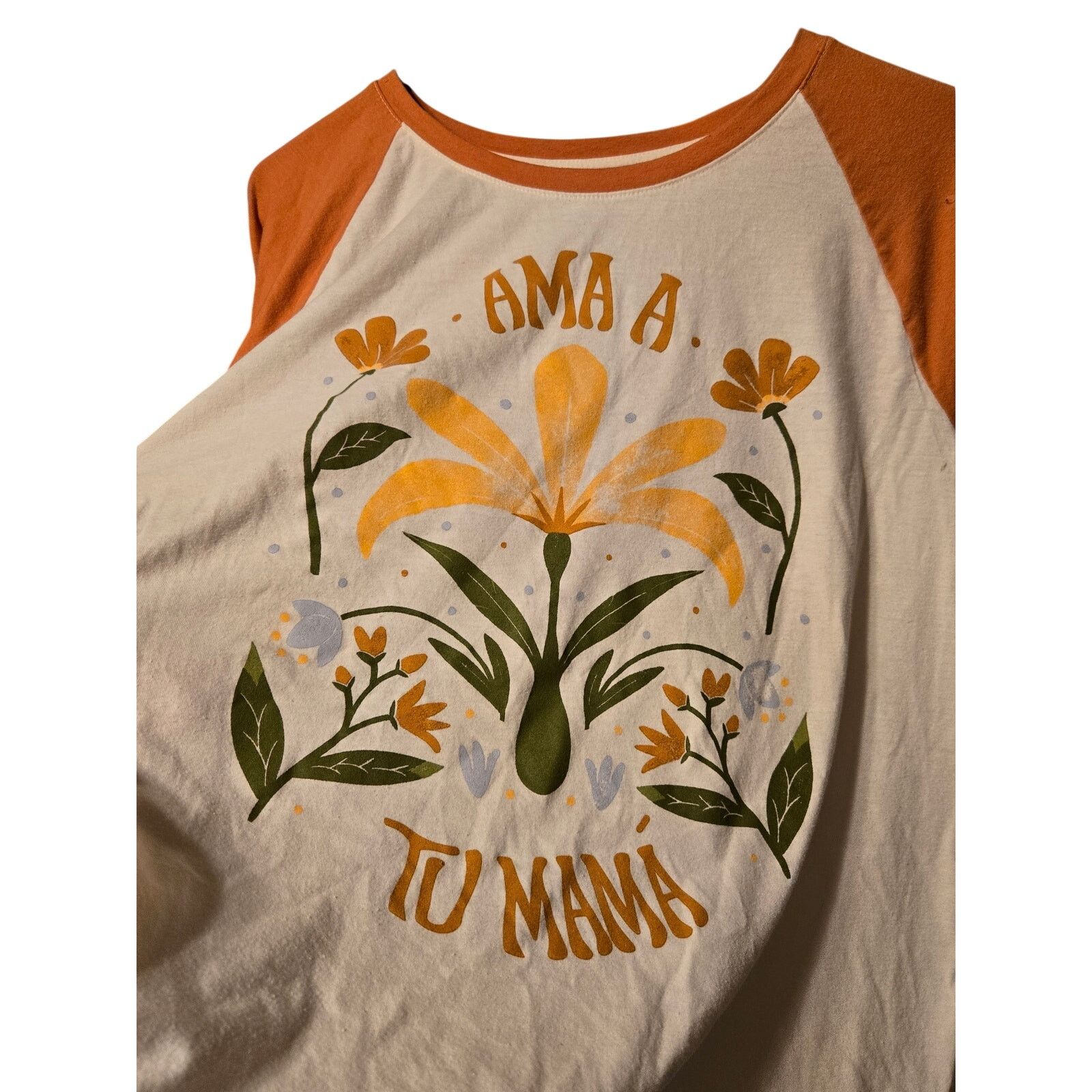 Sonoma Sonoma Community "Ama A Tu Mama" Raglan Tee XXL Size XXL / US 16-18 / IT 52-54 - 4 Thumbnail