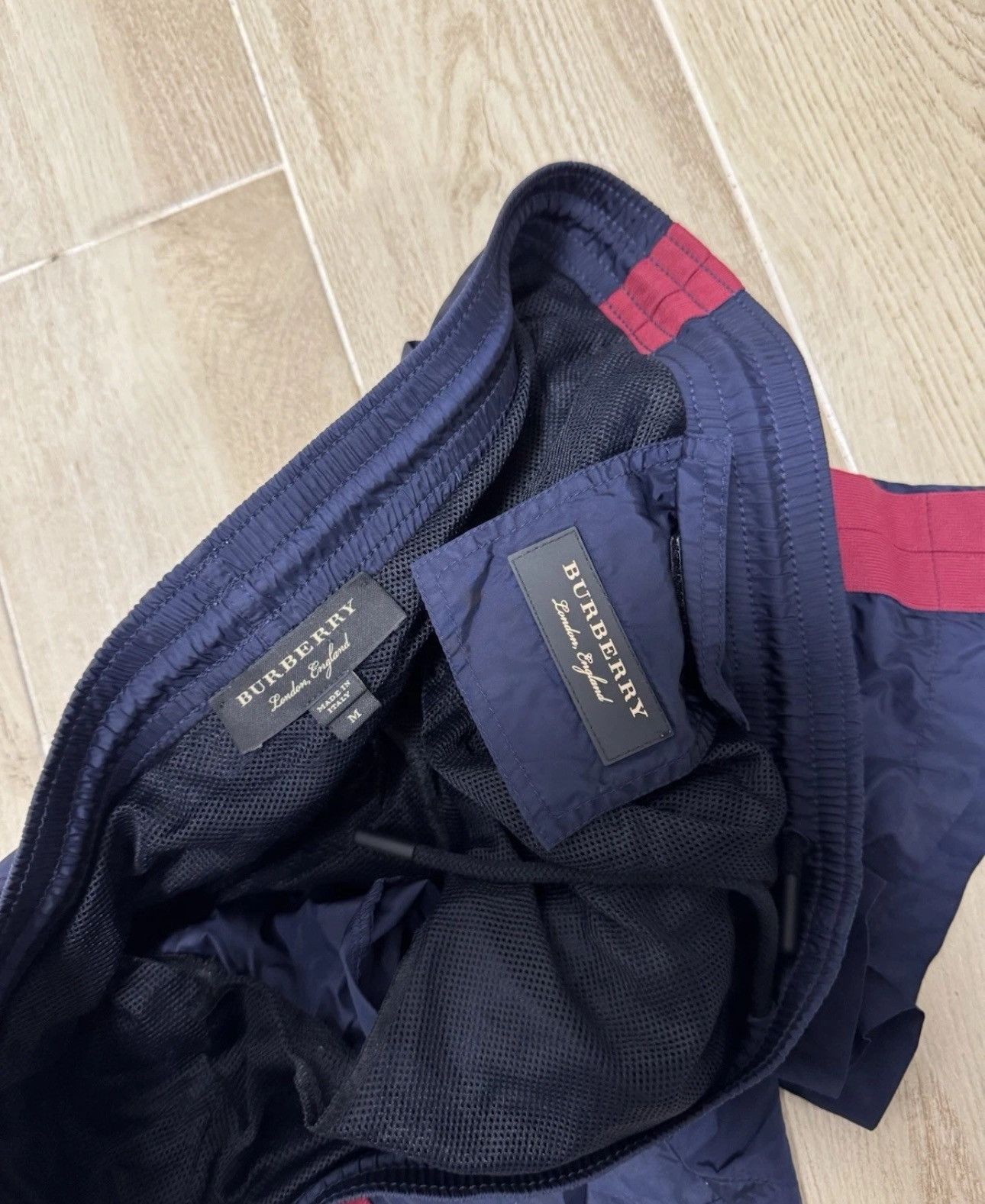 Burberry Burberry London England Nylon Shorts Made In Italy Size M Size US 32 / EU 48 - 5 Thumbnail