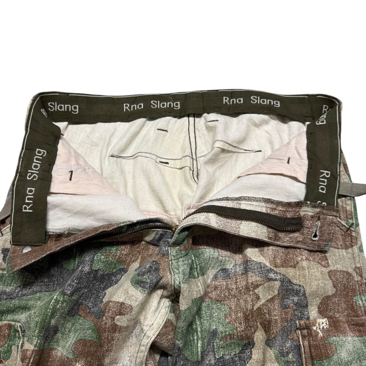 Japanese Brand RNA SLANG Cargo Camo Cropped Pants Size US 30 / EU 46 - 15 Thumbnail