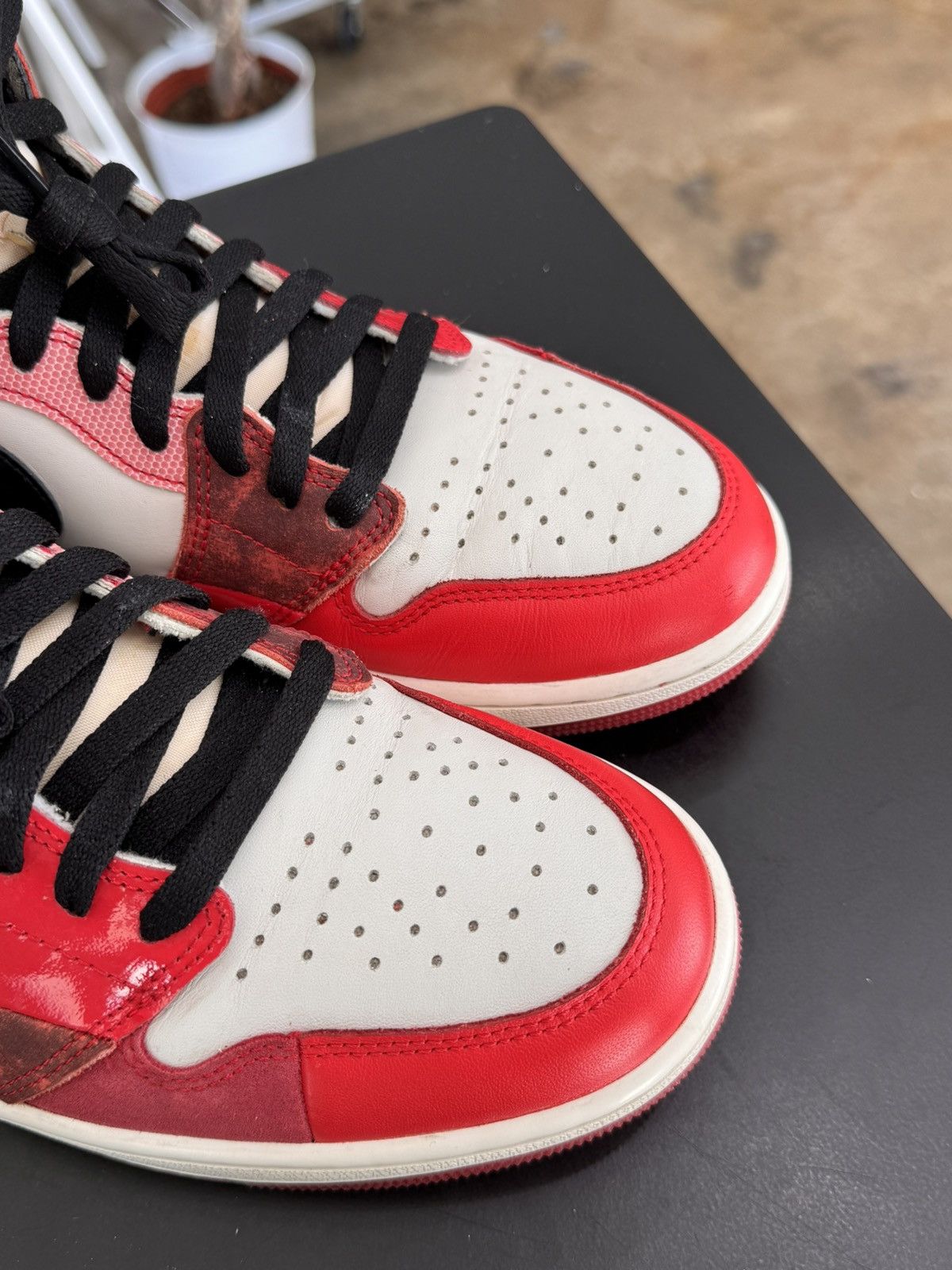 Jordan Brand Air Jordan 1 Spider-Man into the Spider-Verse Size. 11(2023) Size US 11 / EU 44 - 7 Thumbnail