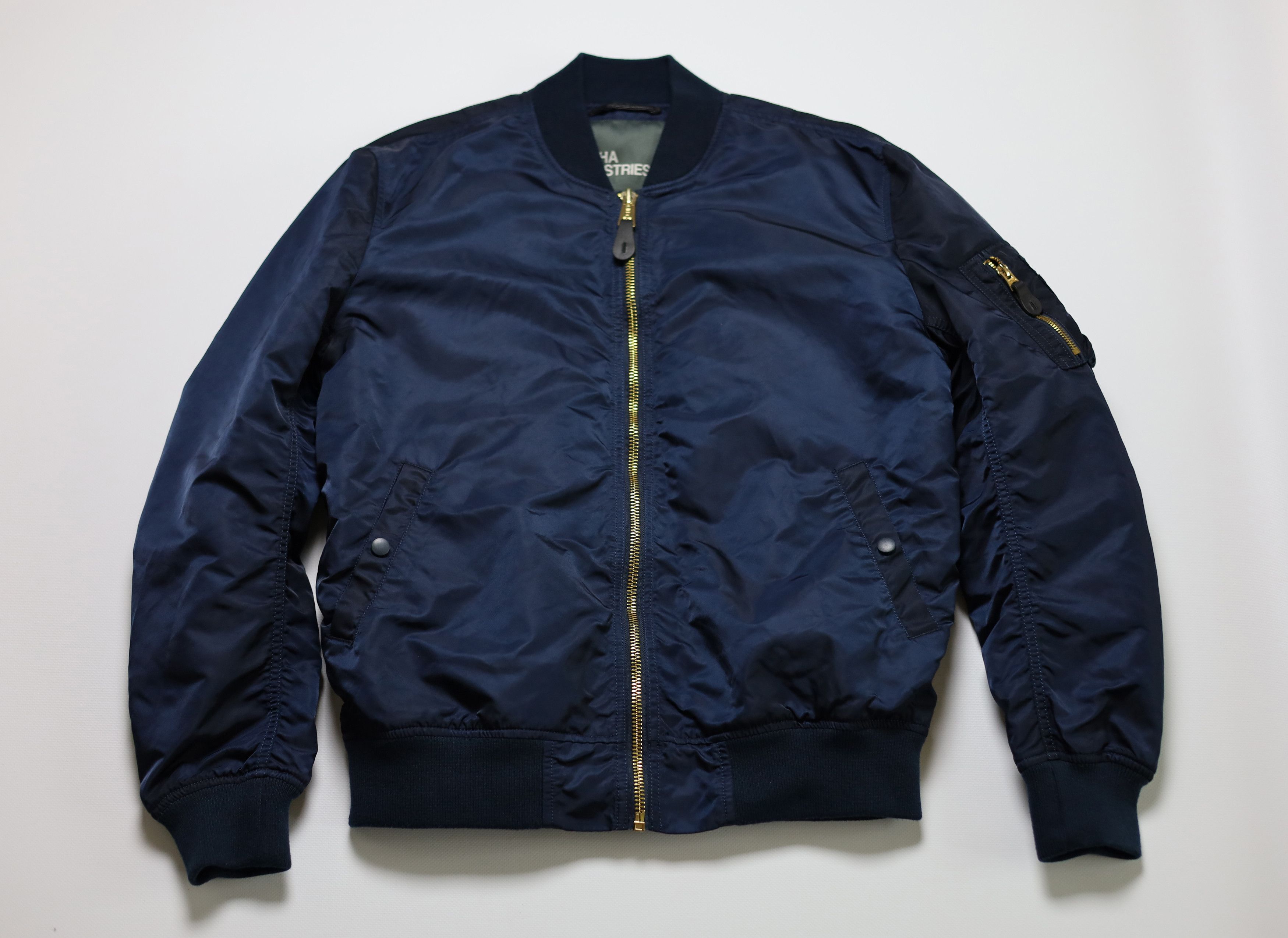 Alpha Industries Alpha Industries MA-1 Flight Bomber Jacket Navy Size US XL / EU 56 / 4 - 1 Thumbnail