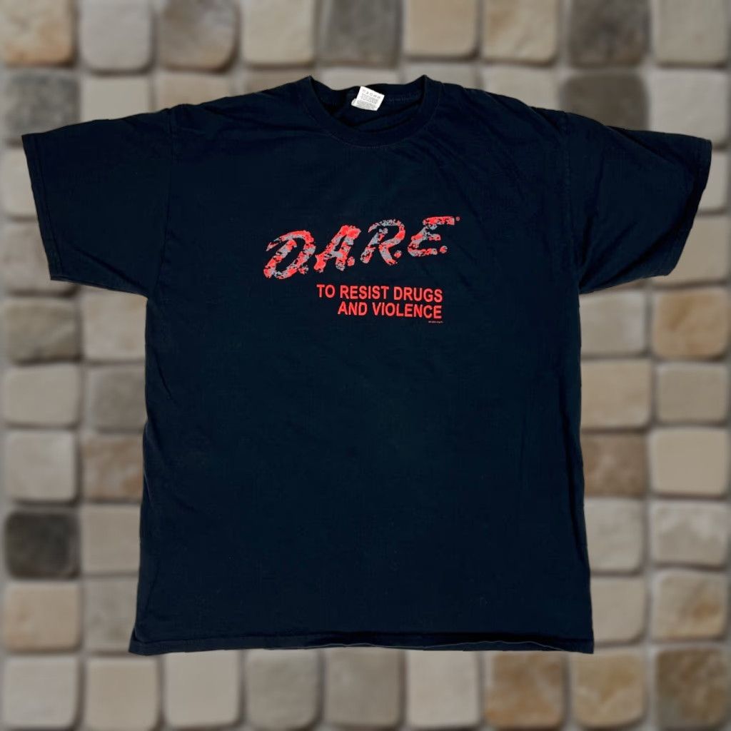 Fruit Of The Loom D.A.R.E. To Resist Drugs and Violence Men’s T-Shirt Sz L Black Cotton Fruit of the Loom Short Sleeve Crew Neck Adult Large Mens Size US L / EU 52-54 / 3 - 1 Thumbnail