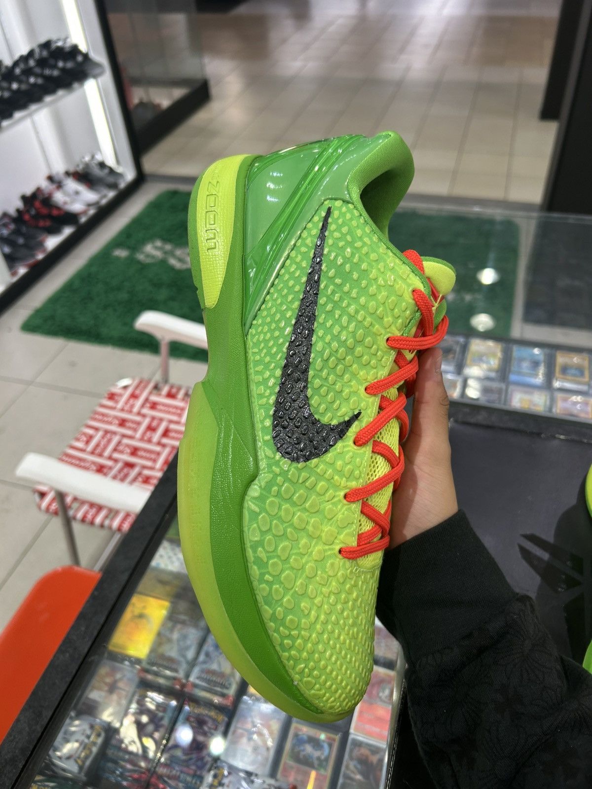 Nike Nike kobe grinch 2020 Size US 13 / EU 46 - 6 Thumbnail
